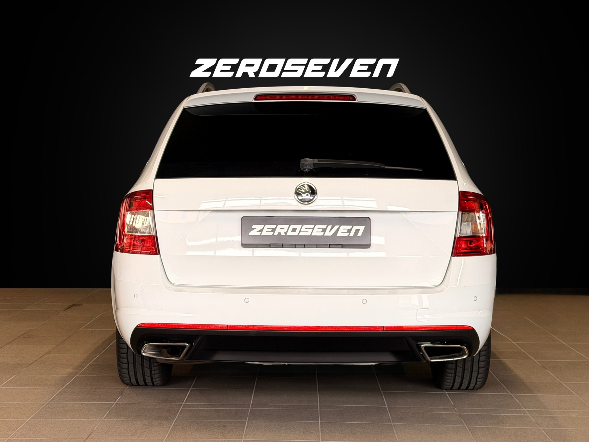 SKODA Octavia Combi 2.0 TDI RS DSG-image-5