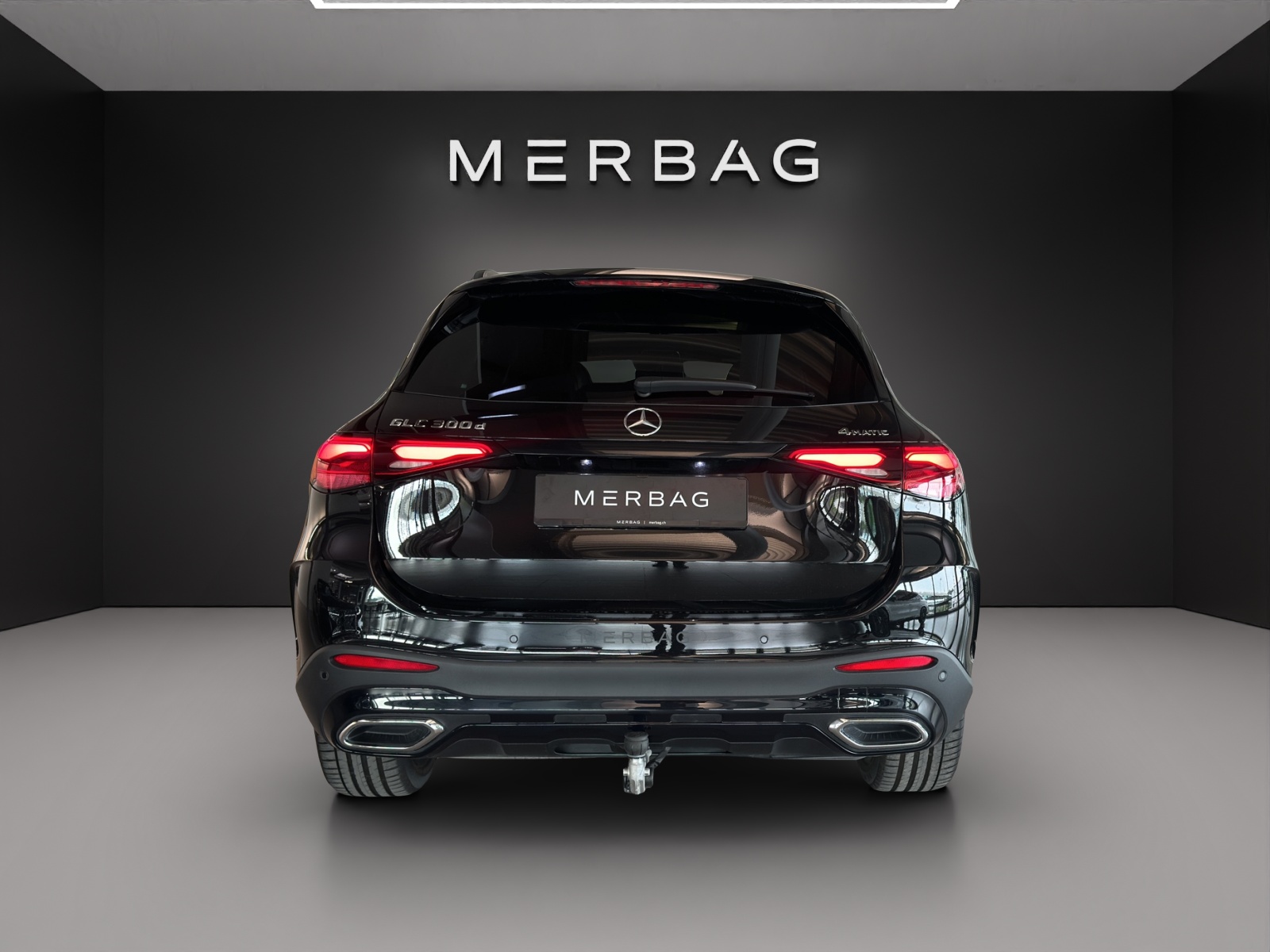 MERCEDES-BENZ GLC 300 d 4M AMG Line-image-4