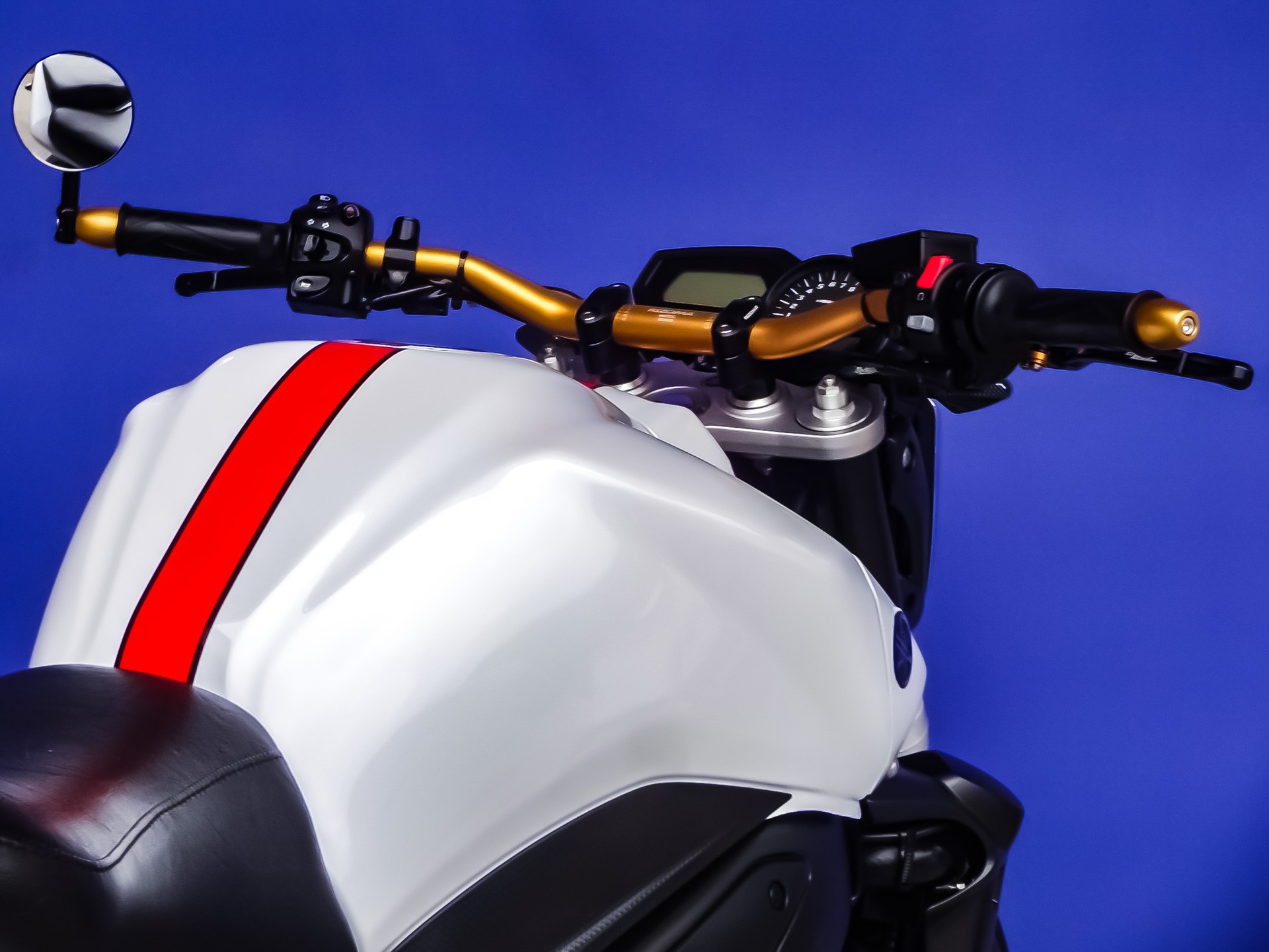 YAMAHA FZ1 N-image-8