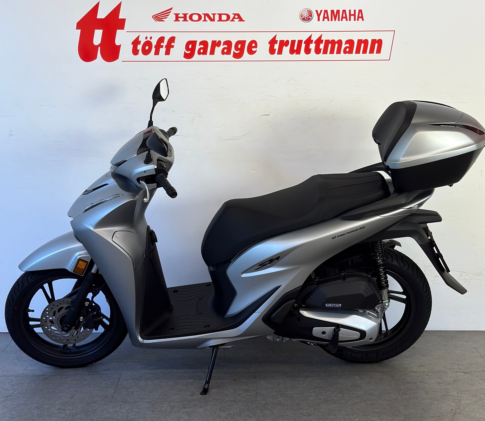 HONDA SH125i Smart Top Box-showroom-element-1