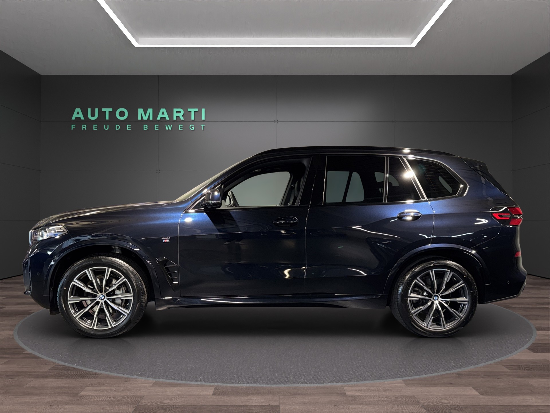 BMW X5 30d xDrive M Sport-showroom-element-1