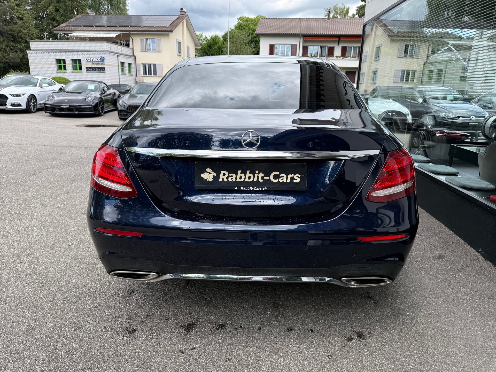 MERCEDES-BENZ E 400 AMG Line 4Matic 9G-Tronic-image-4