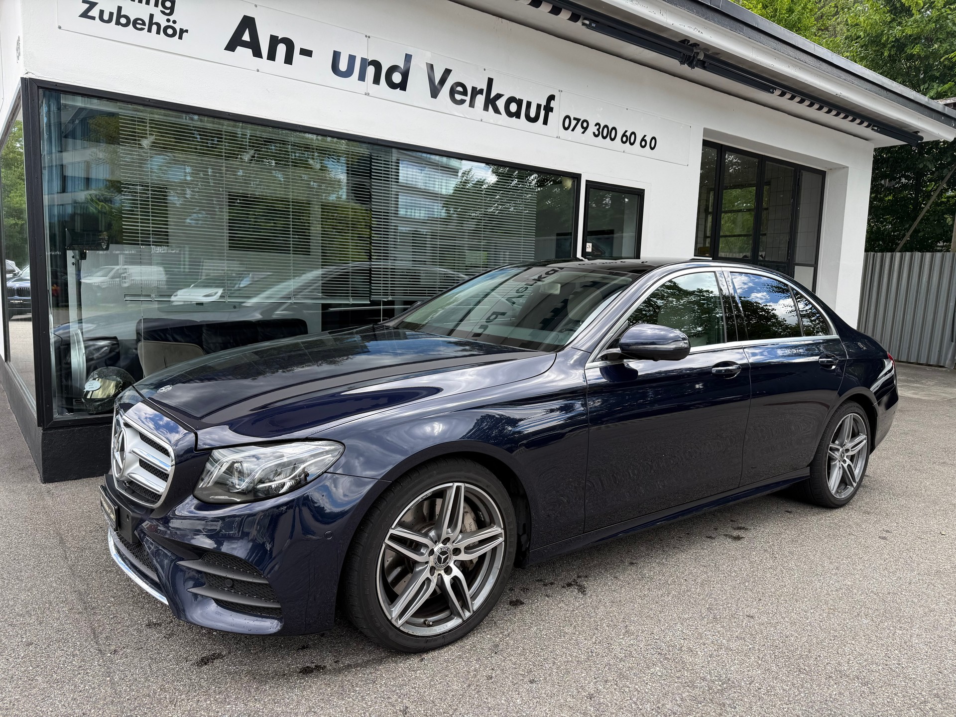 MERCEDES-BENZ E 400 AMG Line 4Matic 9G-Tronic
