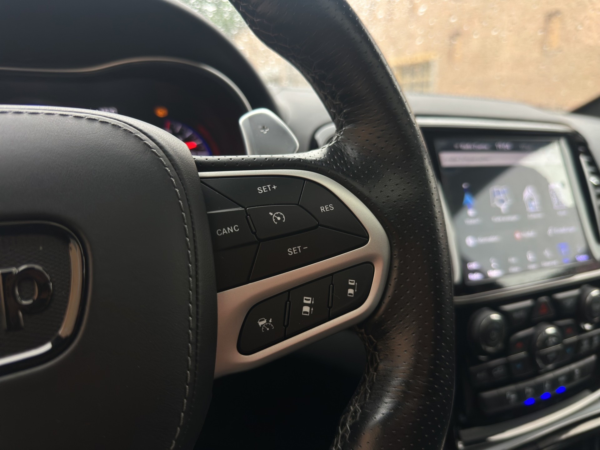 JEEP Grand Cherokee 6.2 V8 HEMI Trackhawk Automatic-image-12