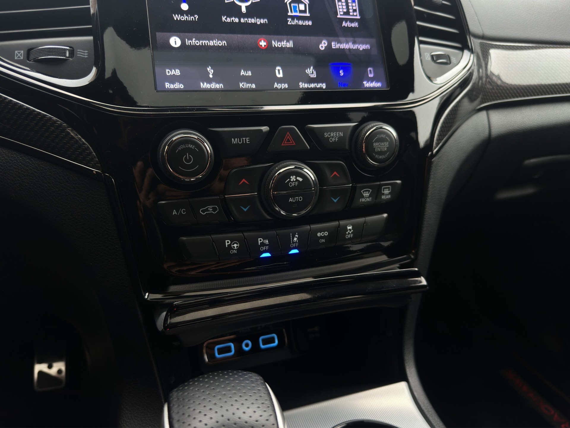 JEEP Grand Cherokee 6.2 V8 HEMI Trackhawk Automatic-image-22