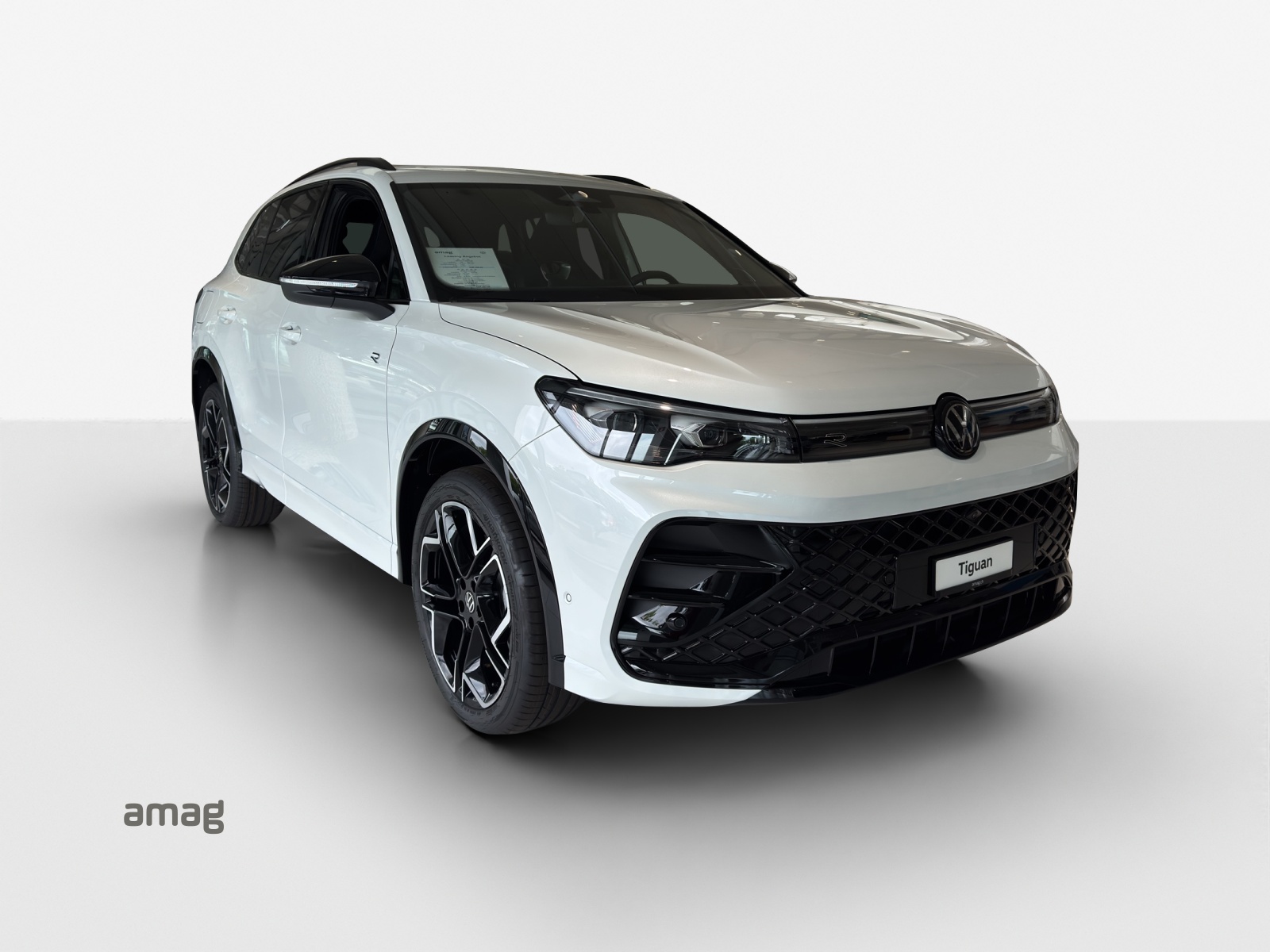VW Tiguan 2.0 TSI DSG R-Line 4Motion-image-5