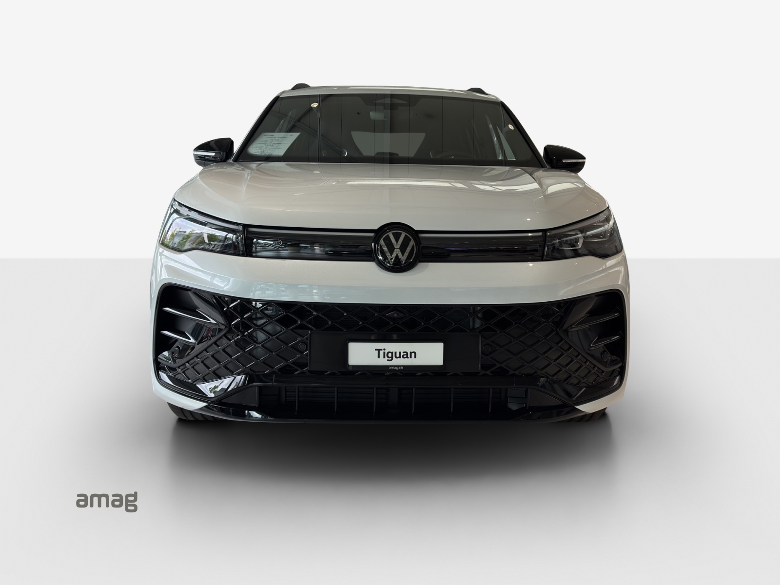 VW Tiguan 2.0 TSI DSG R-Line 4Motion-image-6