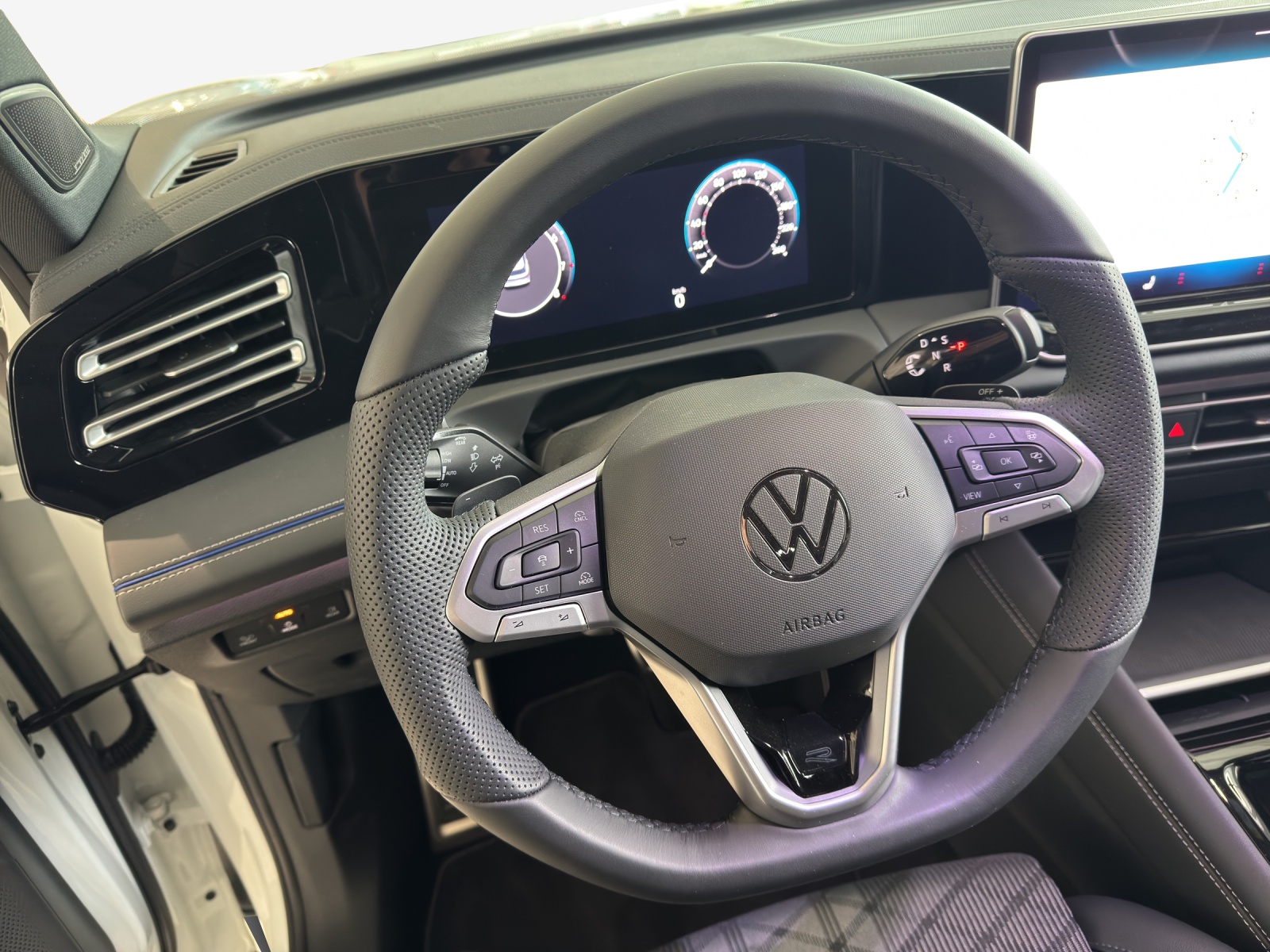 VW Tiguan 2.0 TSI DSG R-Line 4Motion-image-9