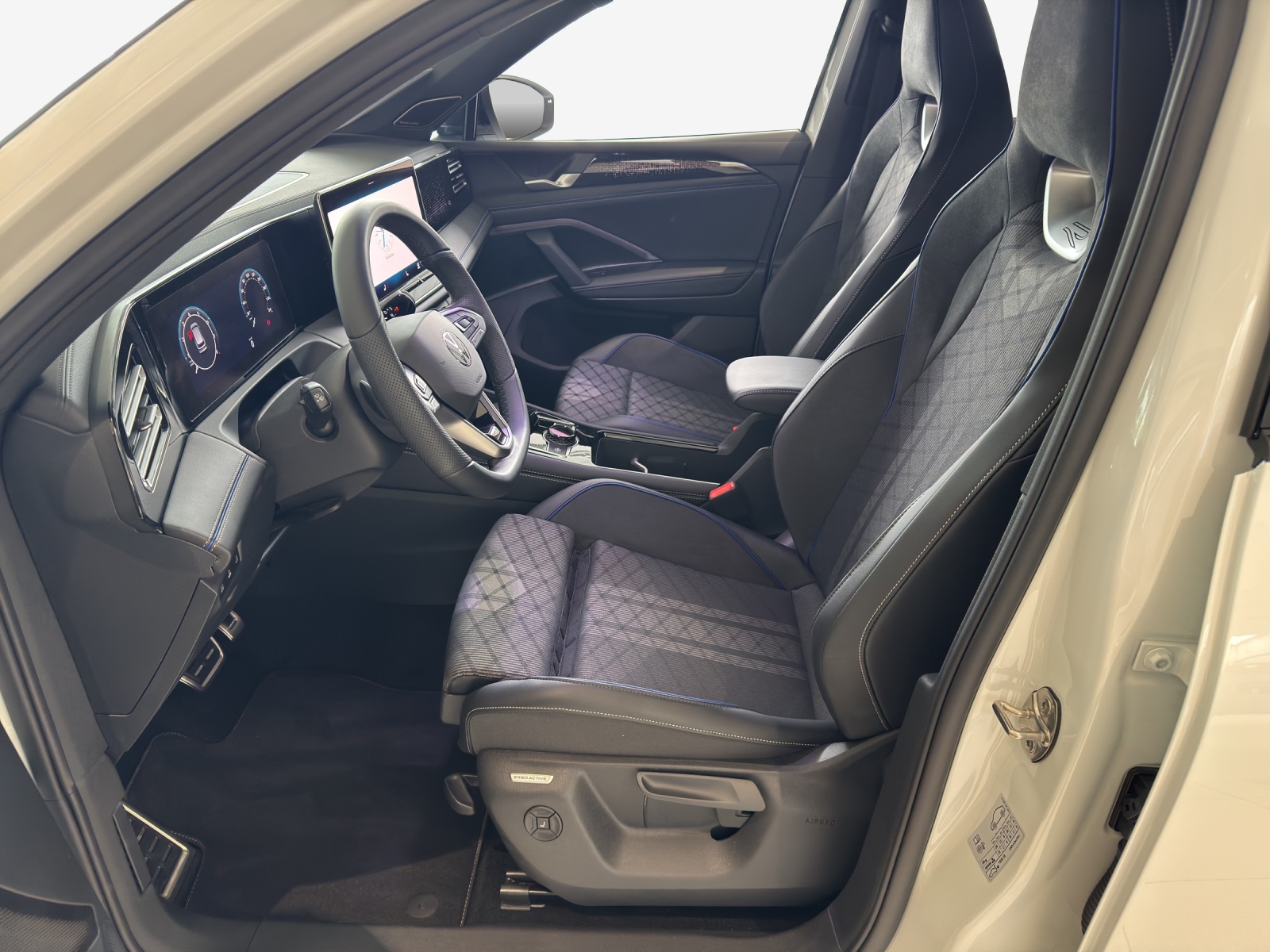 VW Tiguan 2.0 TSI DSG R-Line 4Motion-image-7