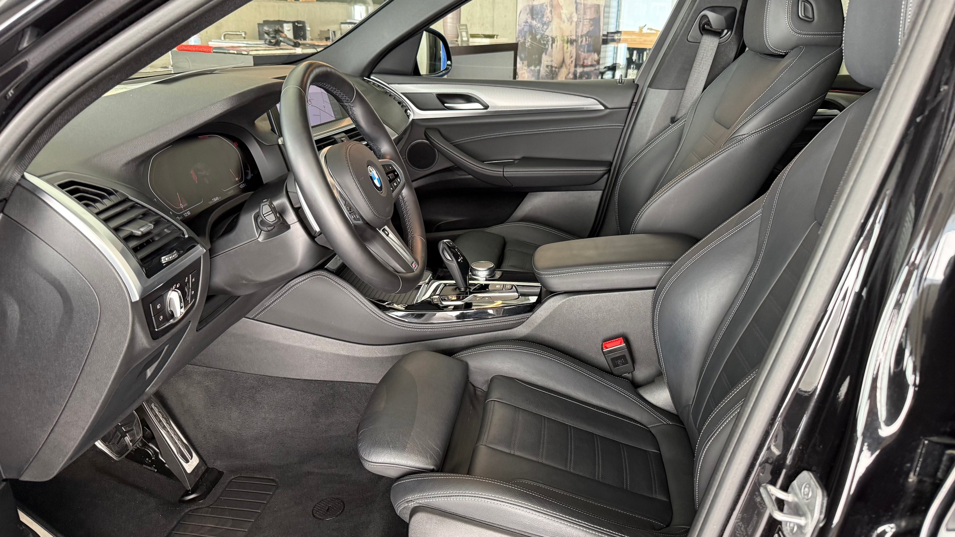 BMW X4 20d xDrive-image-19