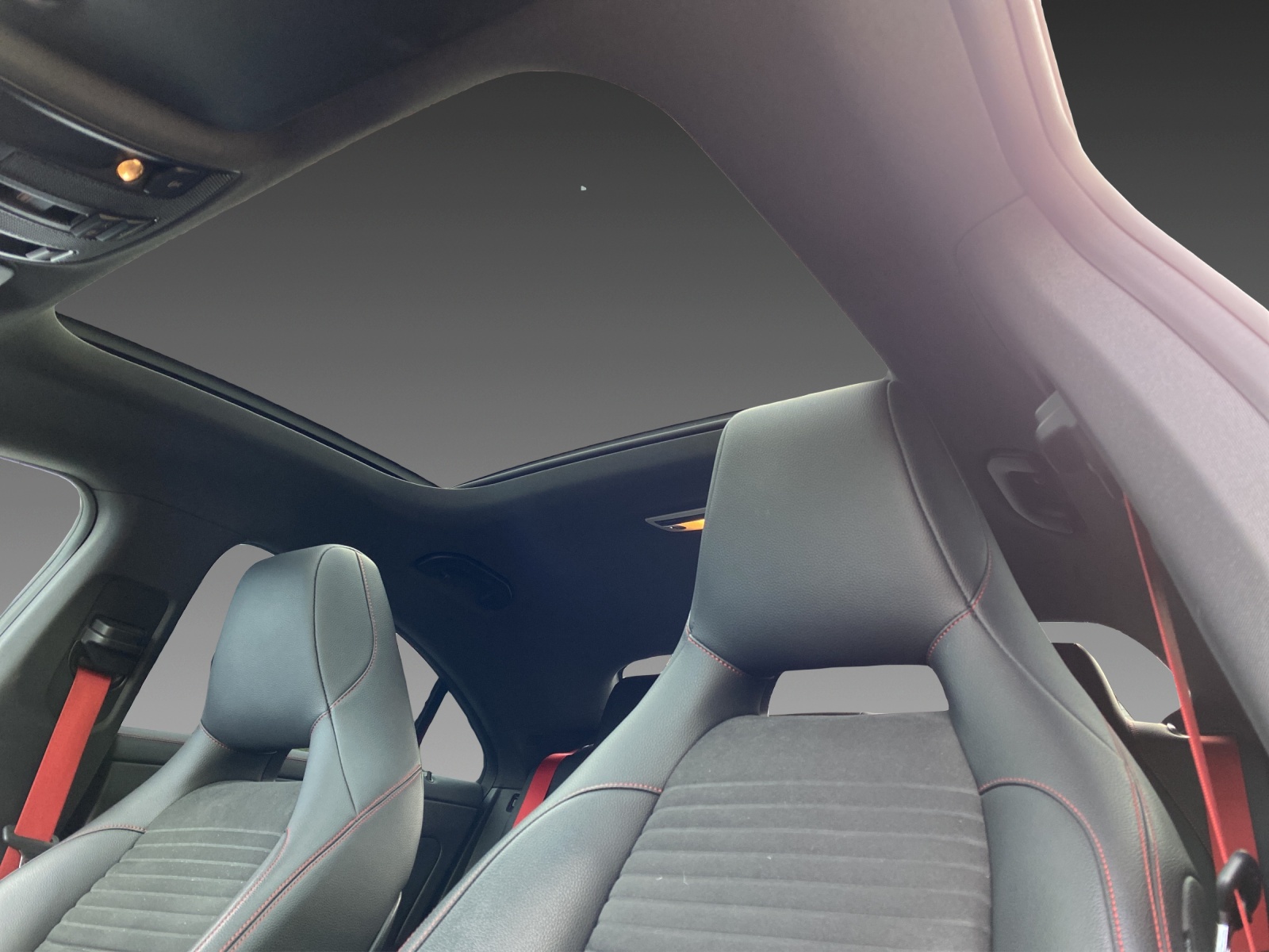 MERCEDES-BENZ CLA 45 AMG 4Matic AMG Aerodynamik + Performance Abgasanlage-image-9