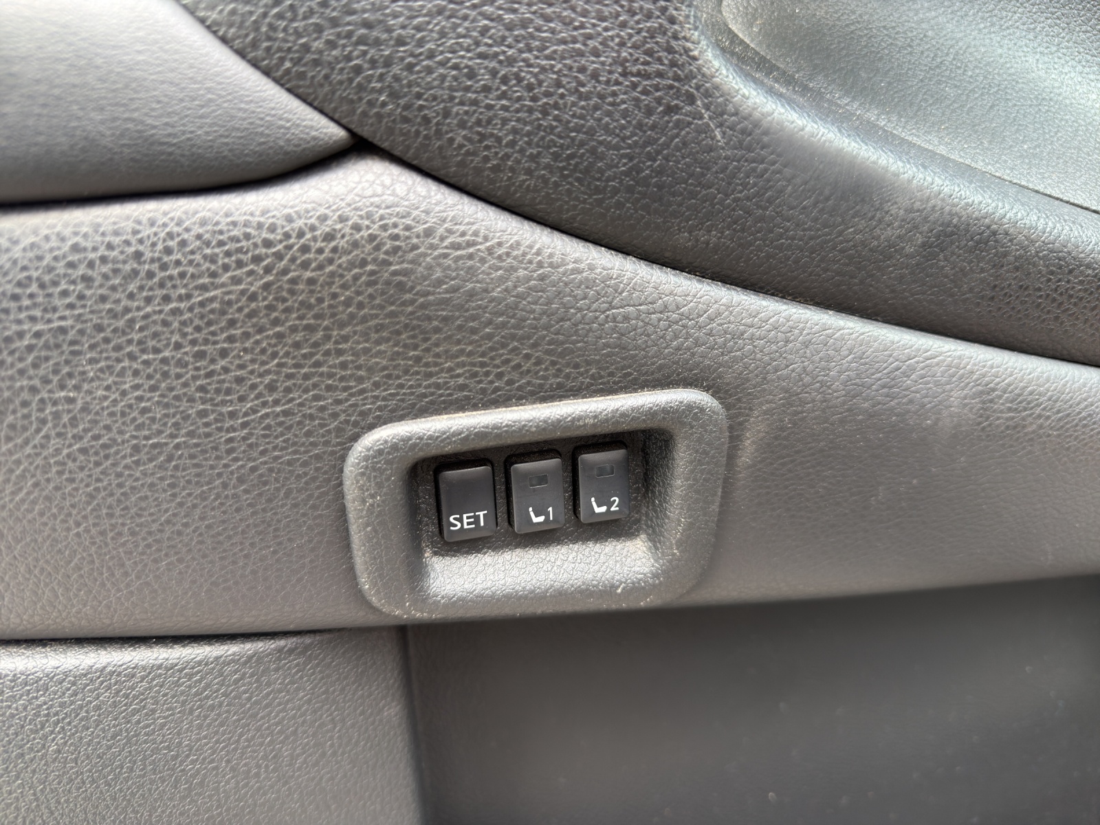 NISSAN Murano 2.5 dCi Automatic-image-21