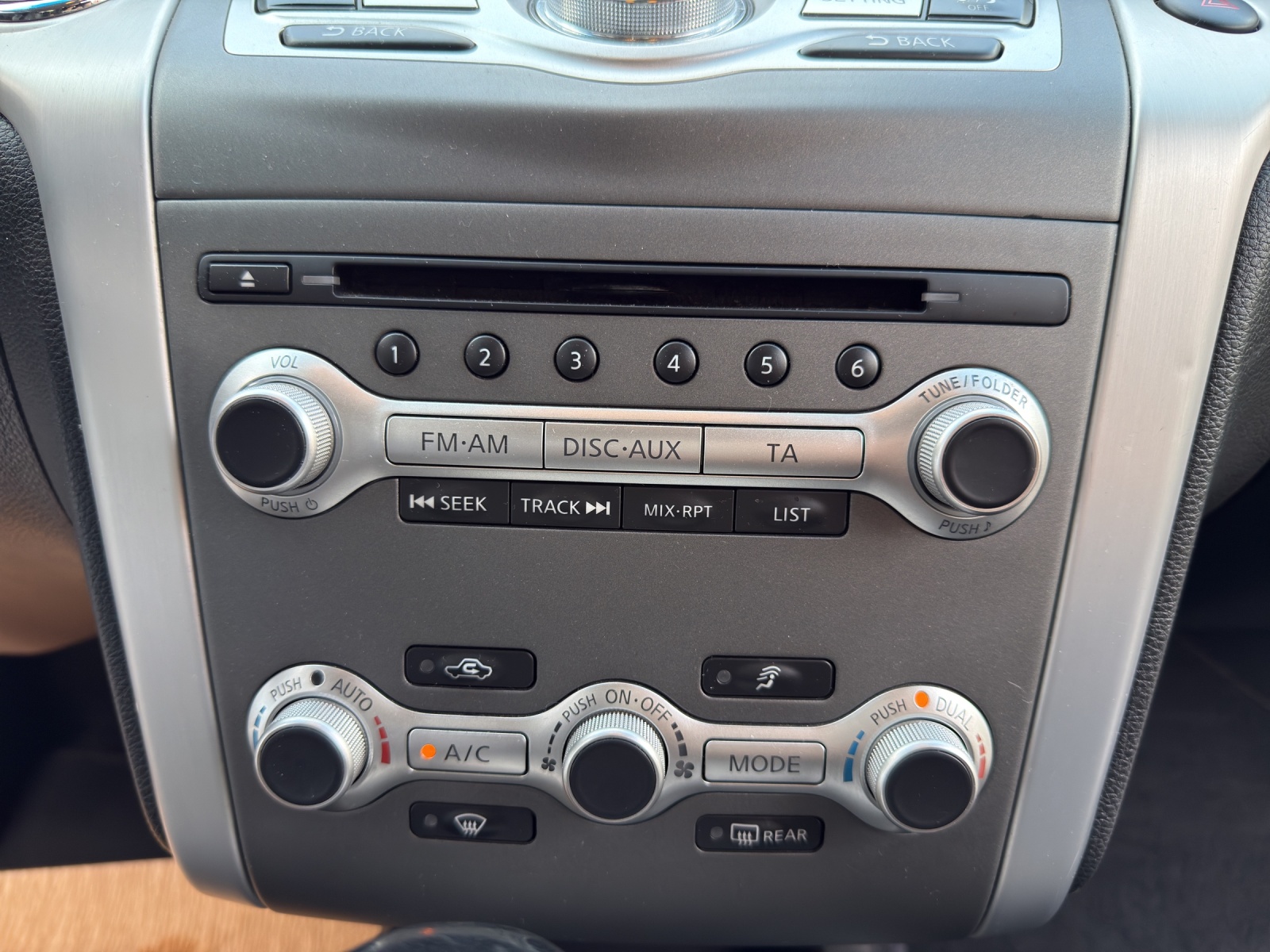 NISSAN Murano 2.5 dCi Automatic-image-13
