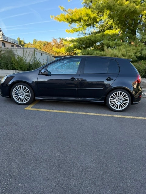 VW Golf R32 4Motion-showroom-element-1