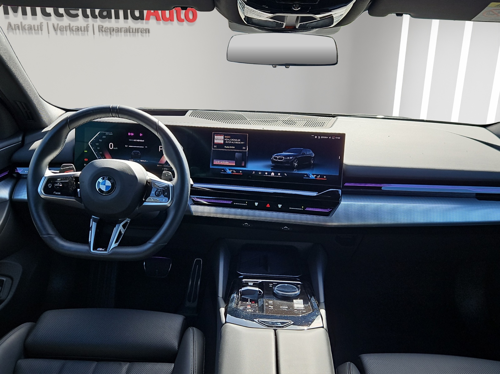 BMW 520d xDrive 48V Touring M Sport Steptronic-image-6