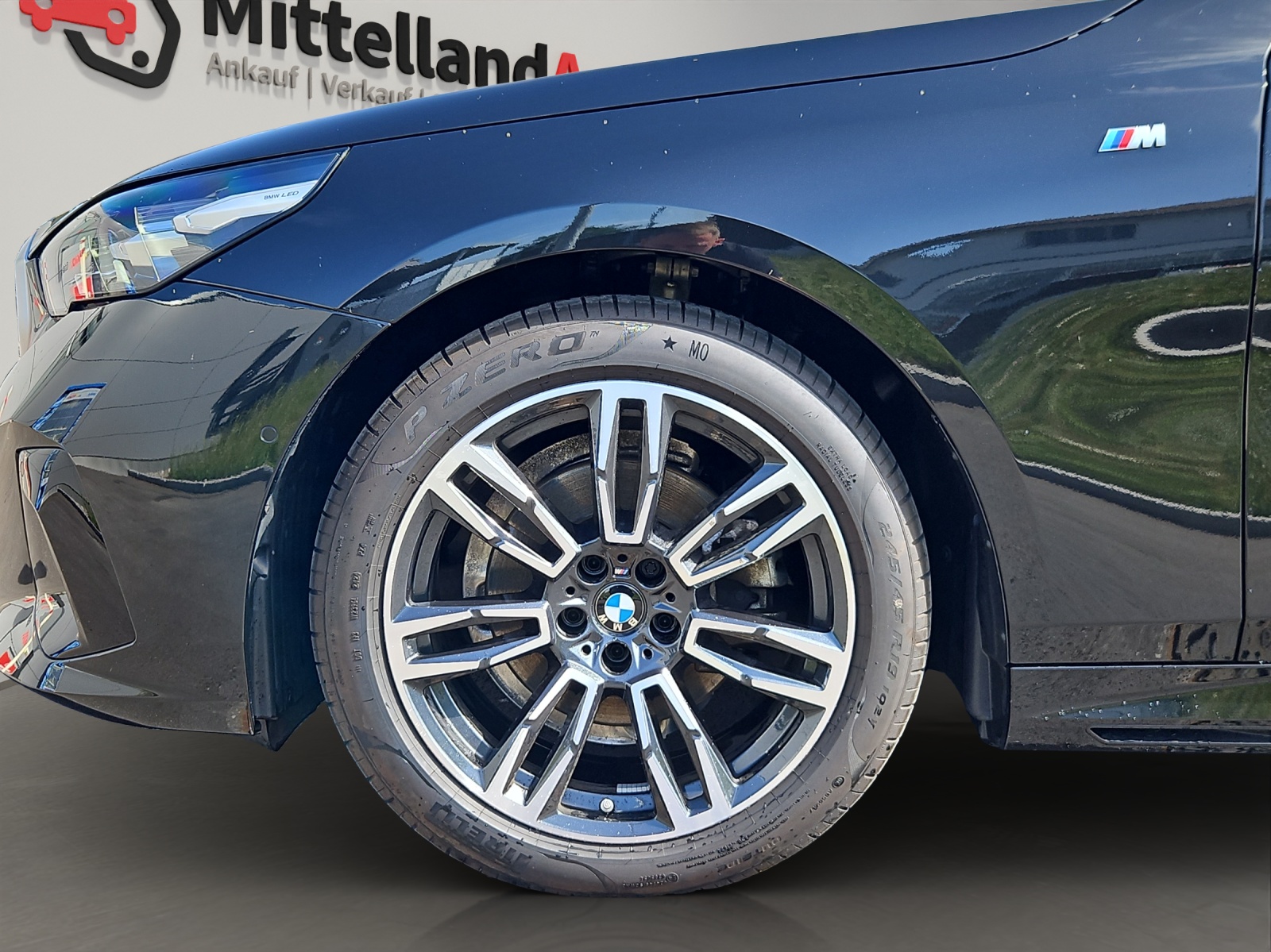 BMW 520d xDrive 48V Touring M Sport Steptronic-image-5