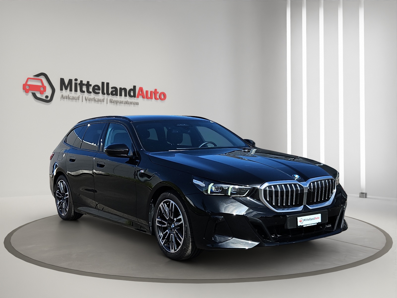 BMW 520d xDrive 48V Touring M Sport Steptronic-showroom-element-2