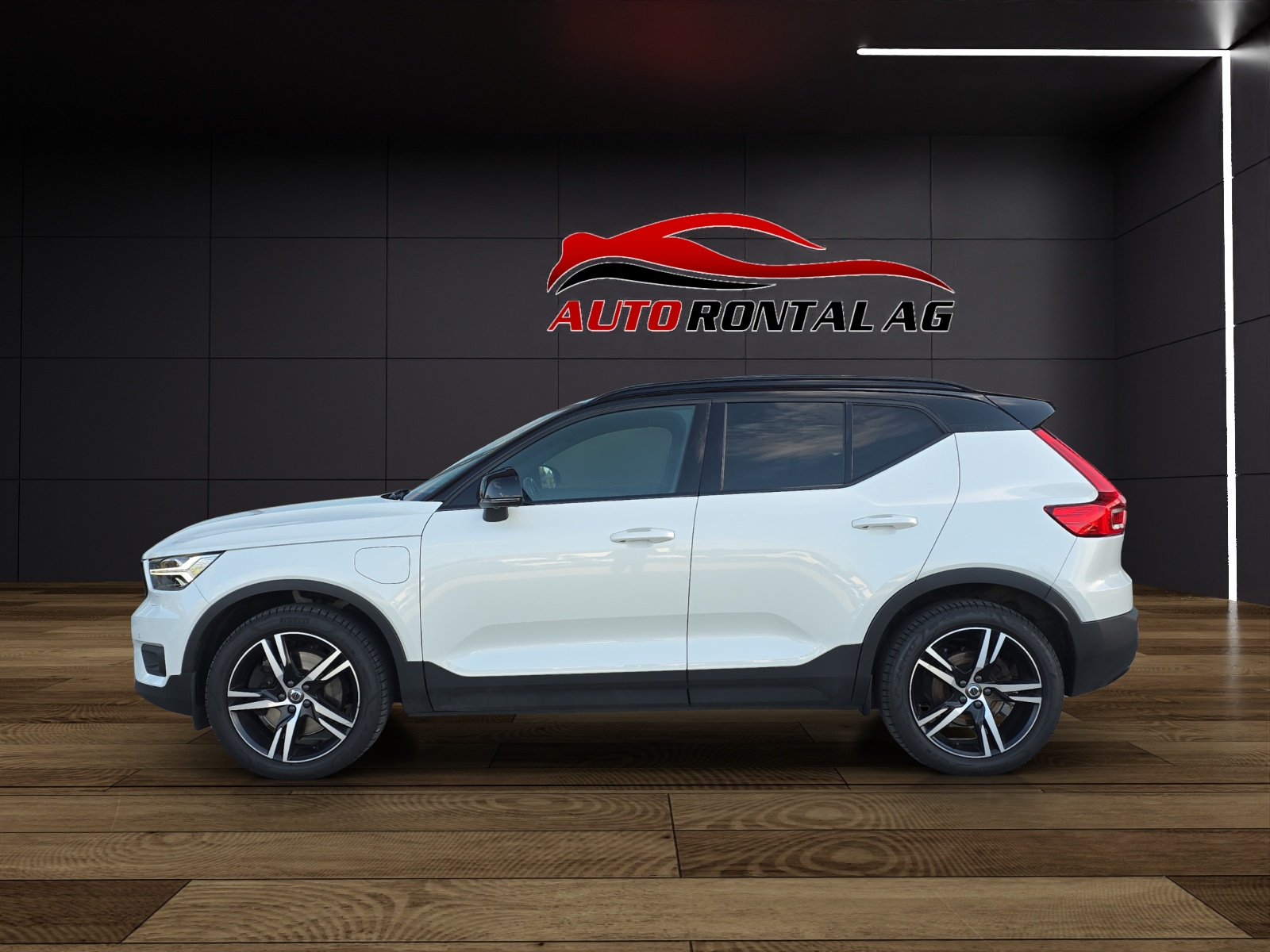 VOLVO XC40 T5 TwE R-Design DCT CH-Fahrzeug-showroom-element-3