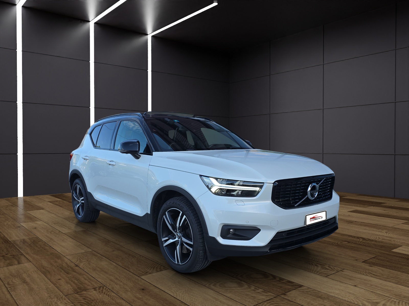 VOLVO XC40 T5 TwE R-Design DCT CH-Fahrzeug-showroom-element-1