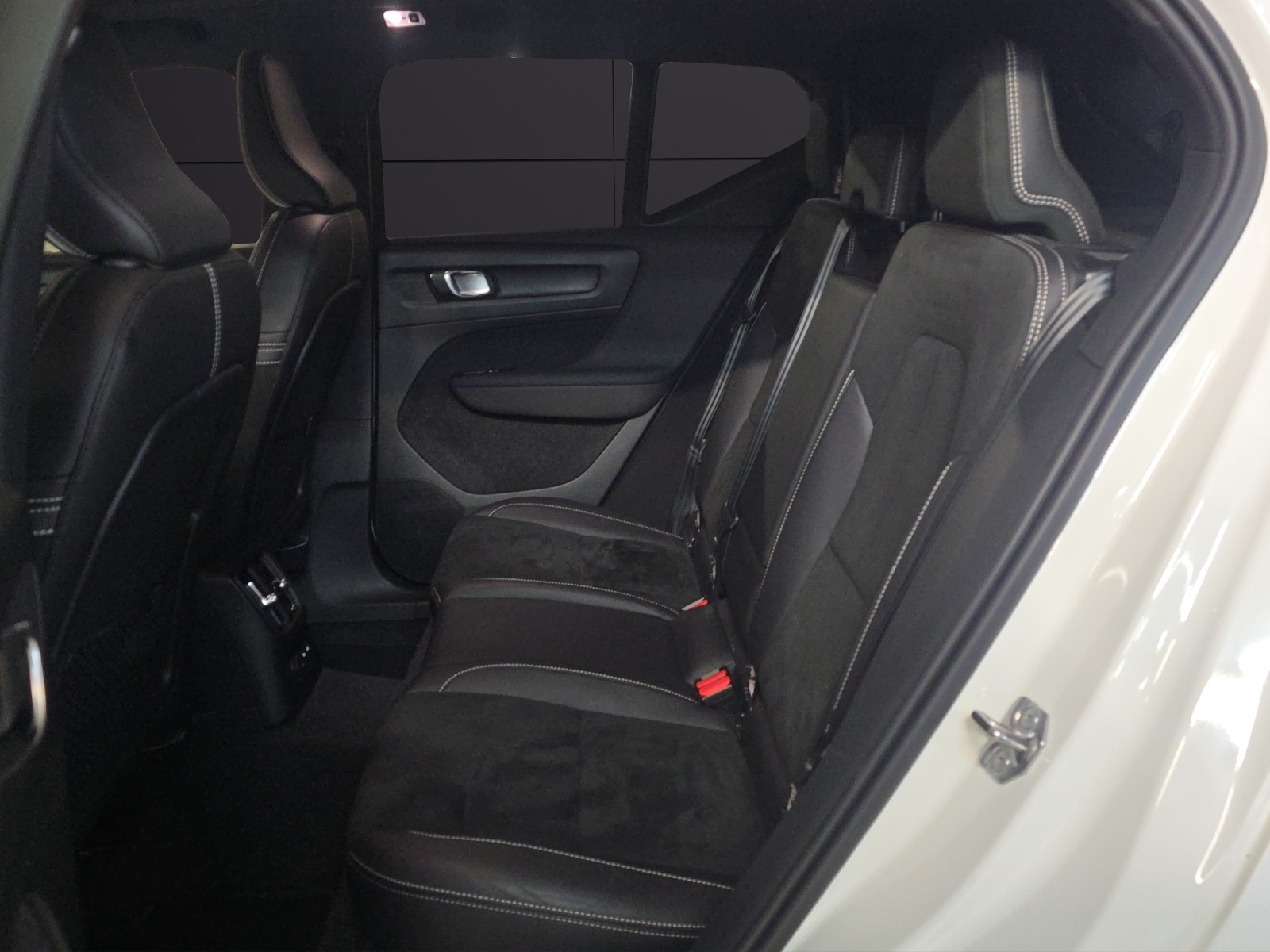 VOLVO XC40 T5 TwE R-Design DCT CH-Fahrzeug-image-19