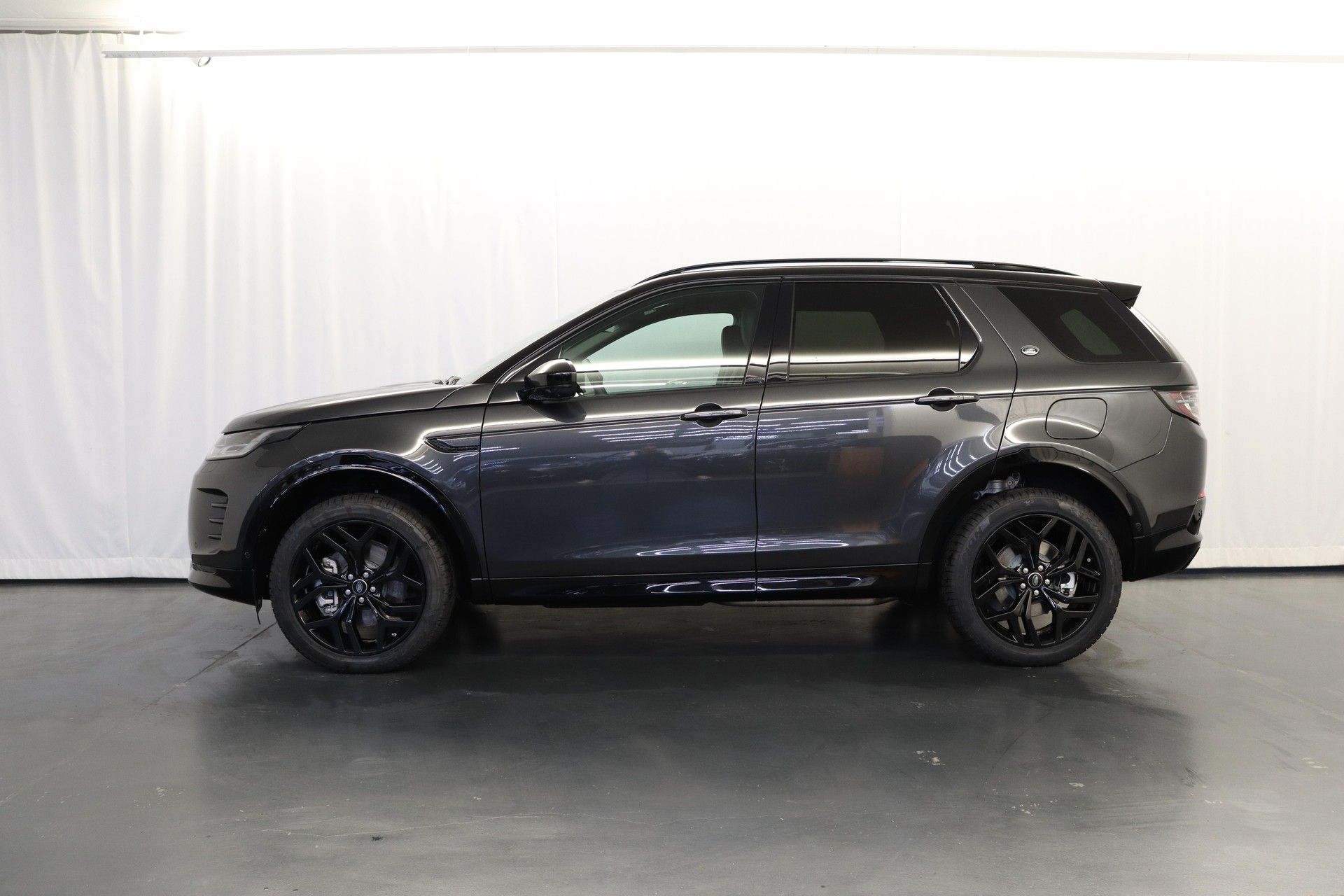 LAND ROVER Discovery Sport 1.5 T 270e Dynamic SE-showroom-element-3