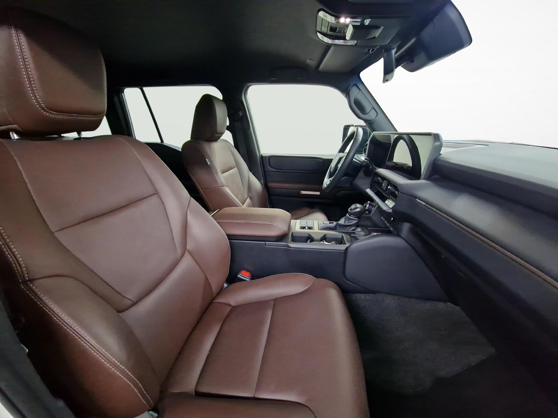 TOYOTA Land Cruiser 2.8 D Style-image-9