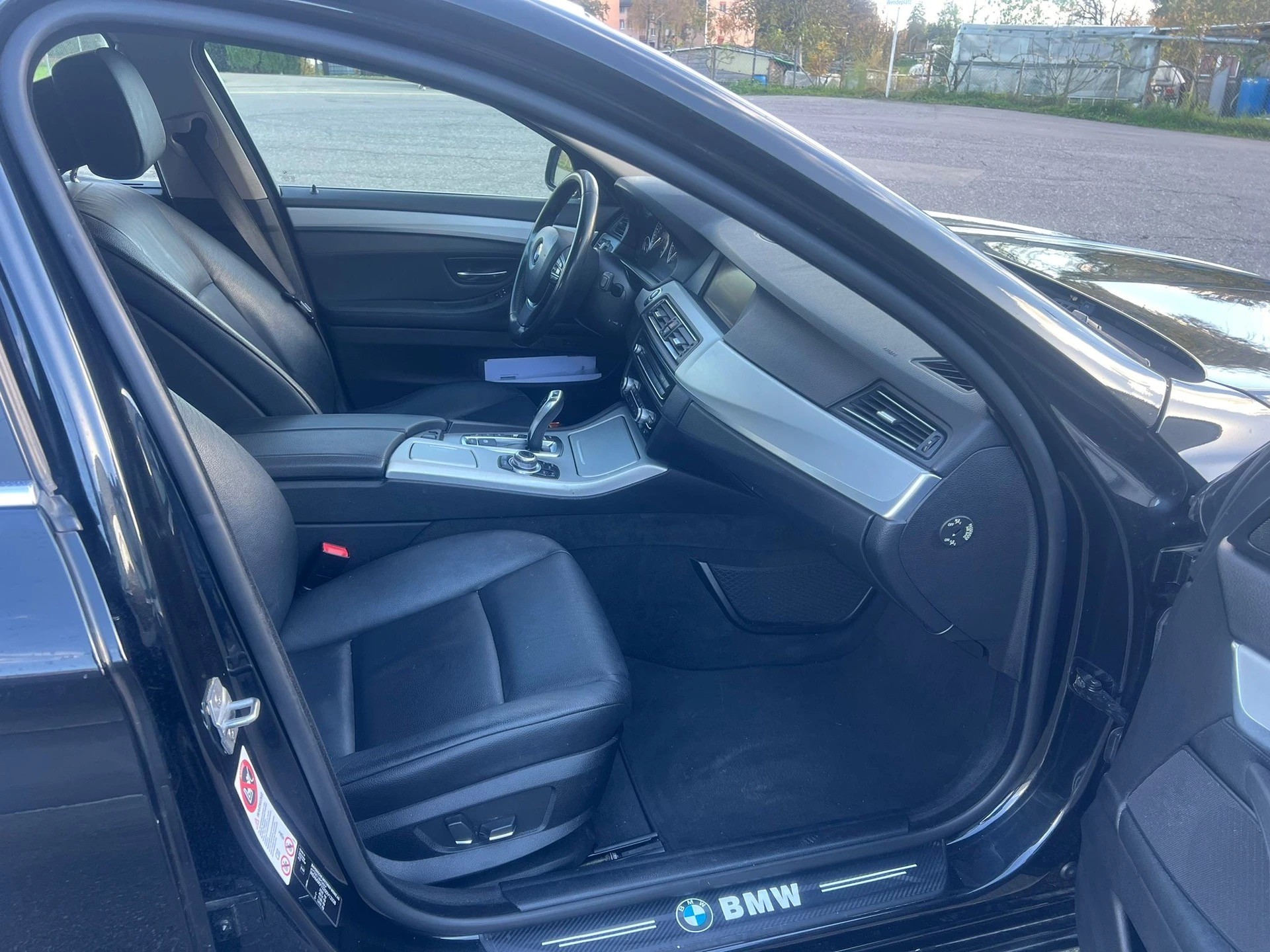 BMW 530d xDrive Touring Steptronic-image-11