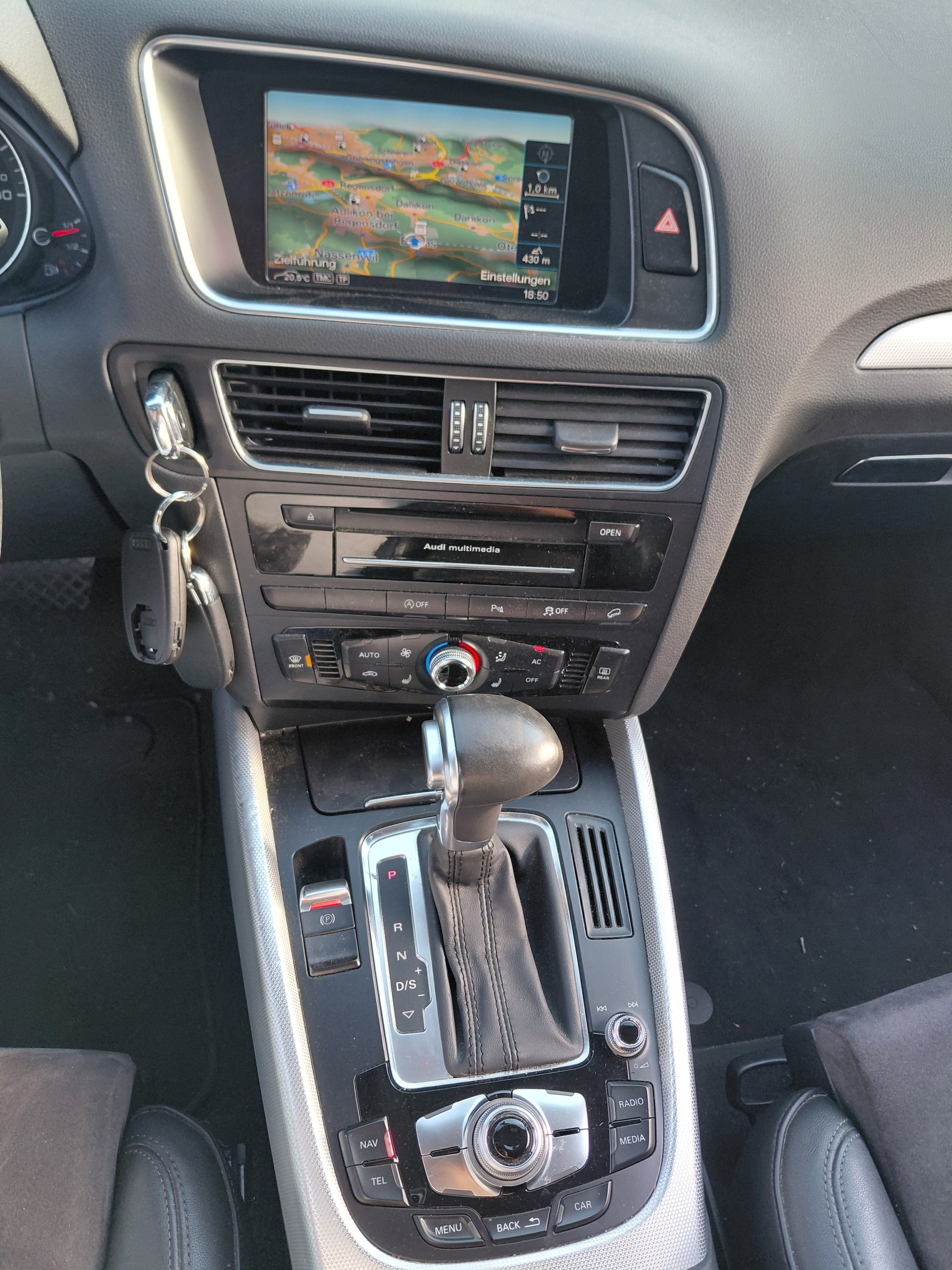 AUDI Q5 3.0 TDI quattro S-tronic-image-10