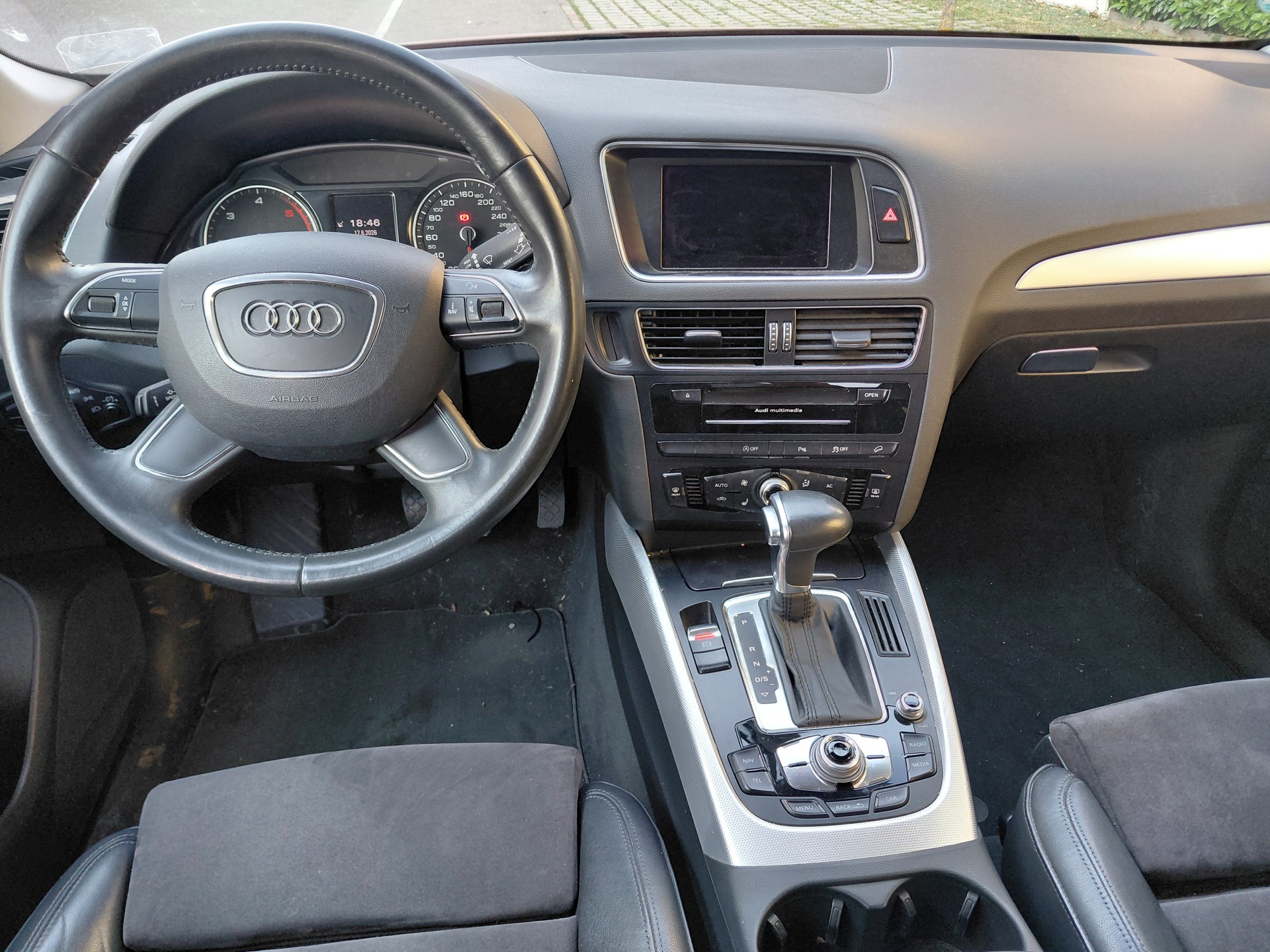 AUDI Q5 3.0 TDI quattro S-tronic-image-12