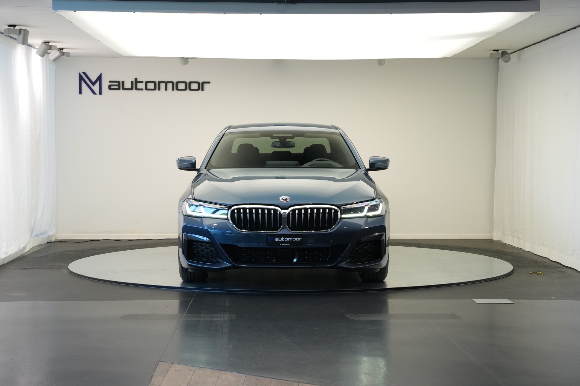 BMW 530i xDrive 48V M Sport Steptronic *Anhängerkupplung*-showroom-element-1