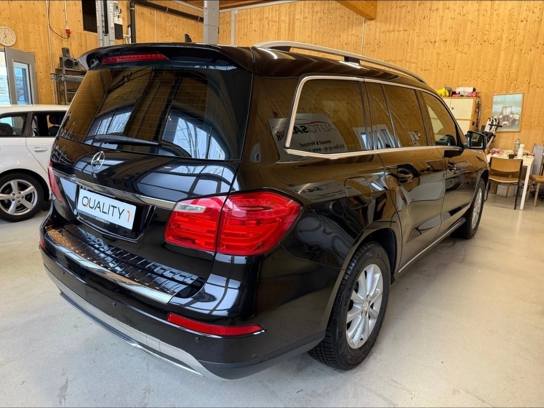 MERCEDES-BENZ GL 350 BlueTEC 4Matic 7G-TRONIC-showroom-element-3