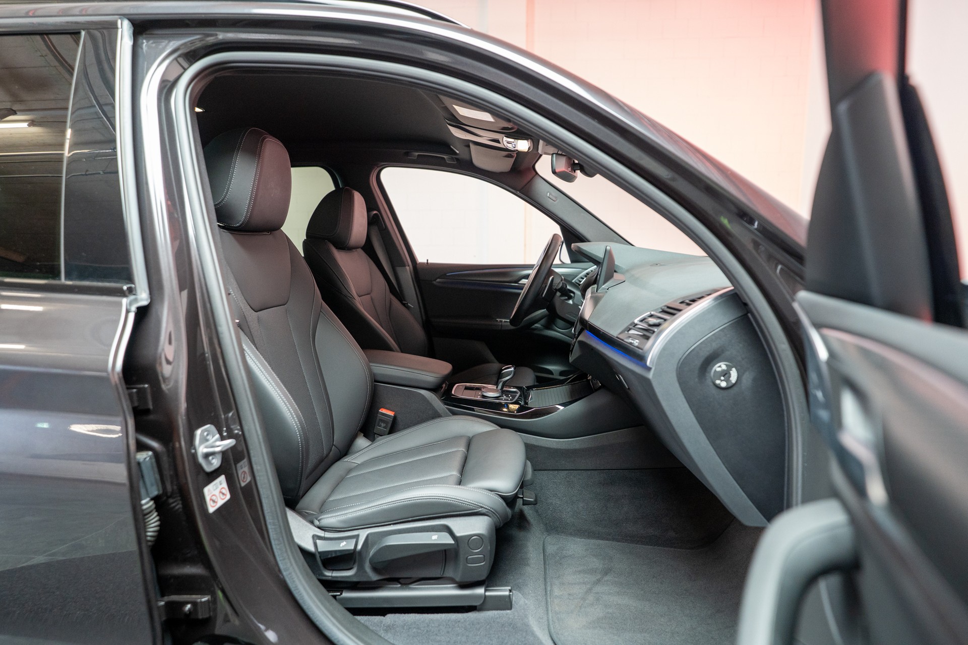 BMW X3 20i xDrive SAG M Sport / AHK / 360°Kamera / el.Heckklappe-image-14