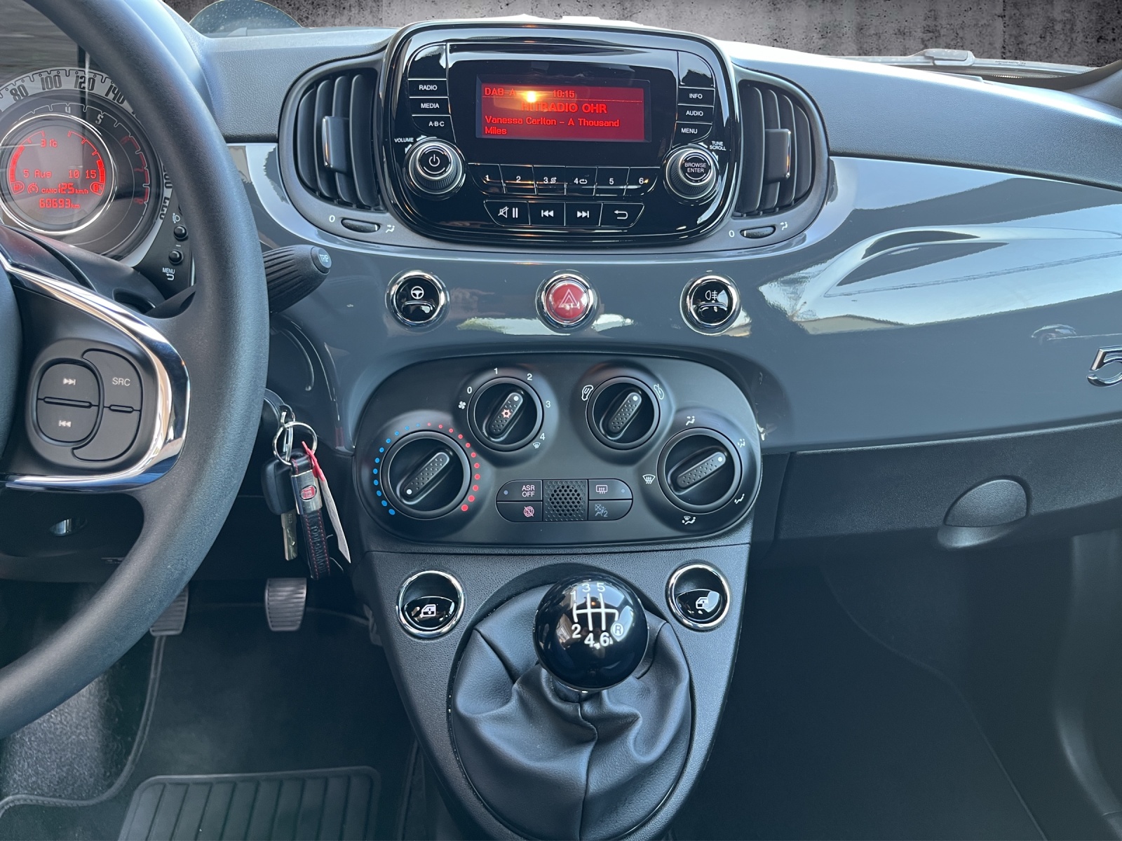 FIAT 500 1.0 Hybrid Cult-image-11