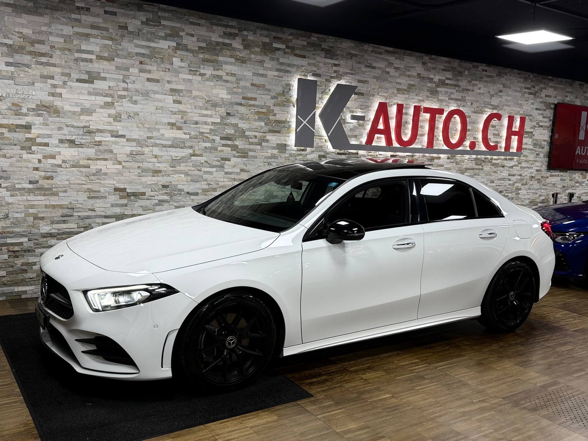 MERCEDES-BENZ A 220 AMG Line 7G-DCT 4Matic