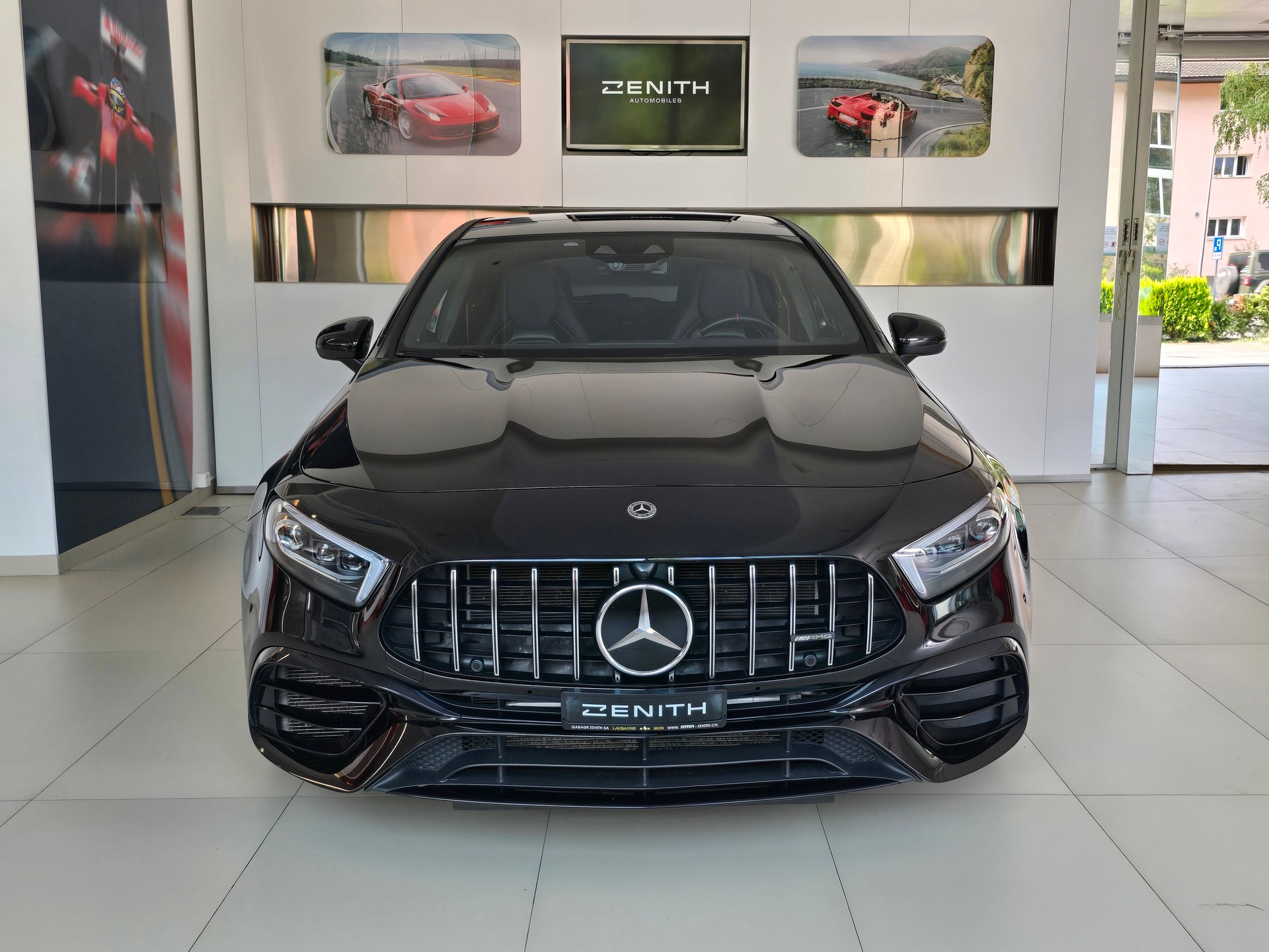 MERCEDES-BENZ A 45 S AMG 4Matic+ Speedshift-image-1