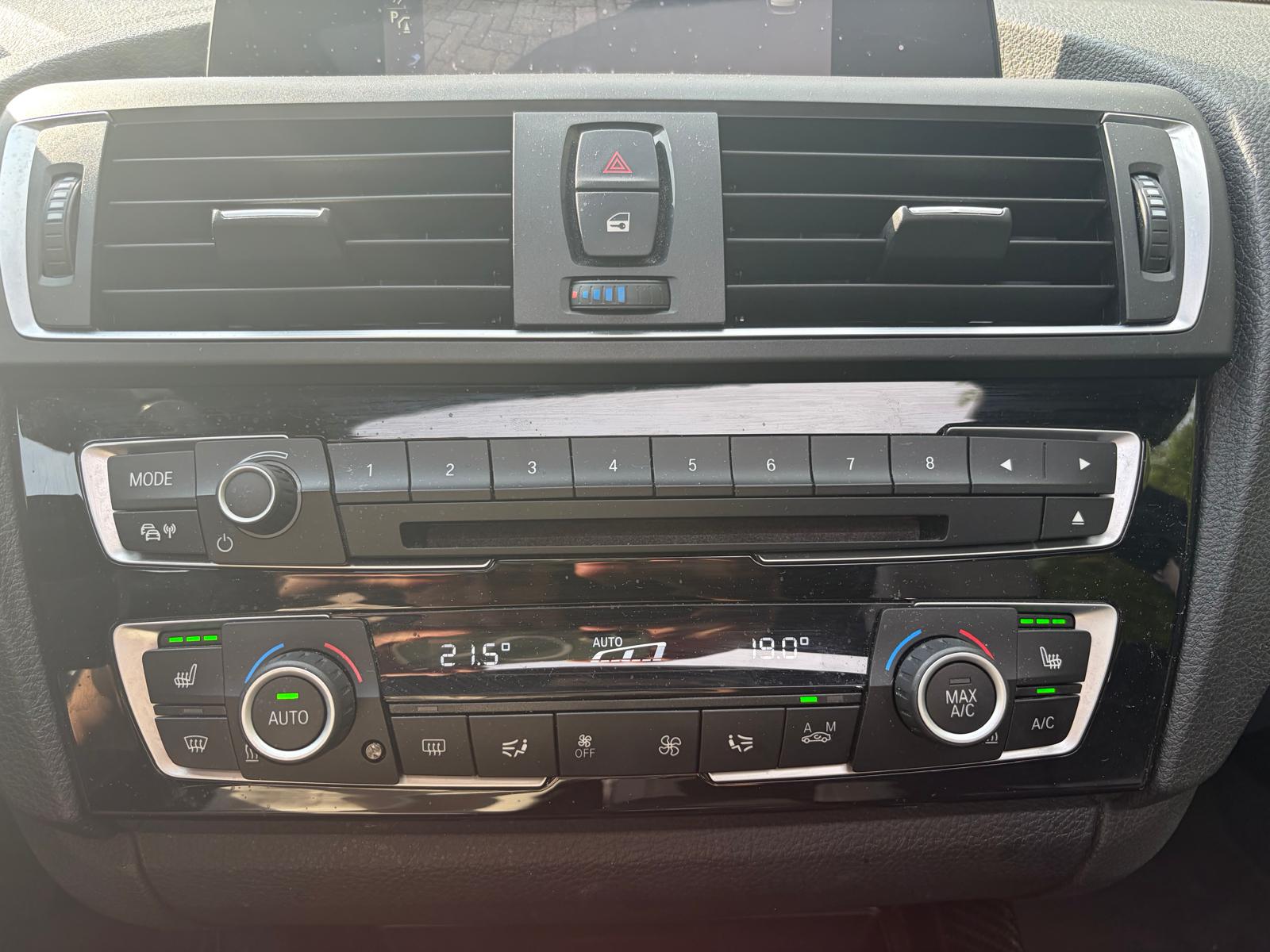 BMW 120d xDrive M Sport Steptronic - Expertisé du jour - Service du jour - Caméra de recul-image-23