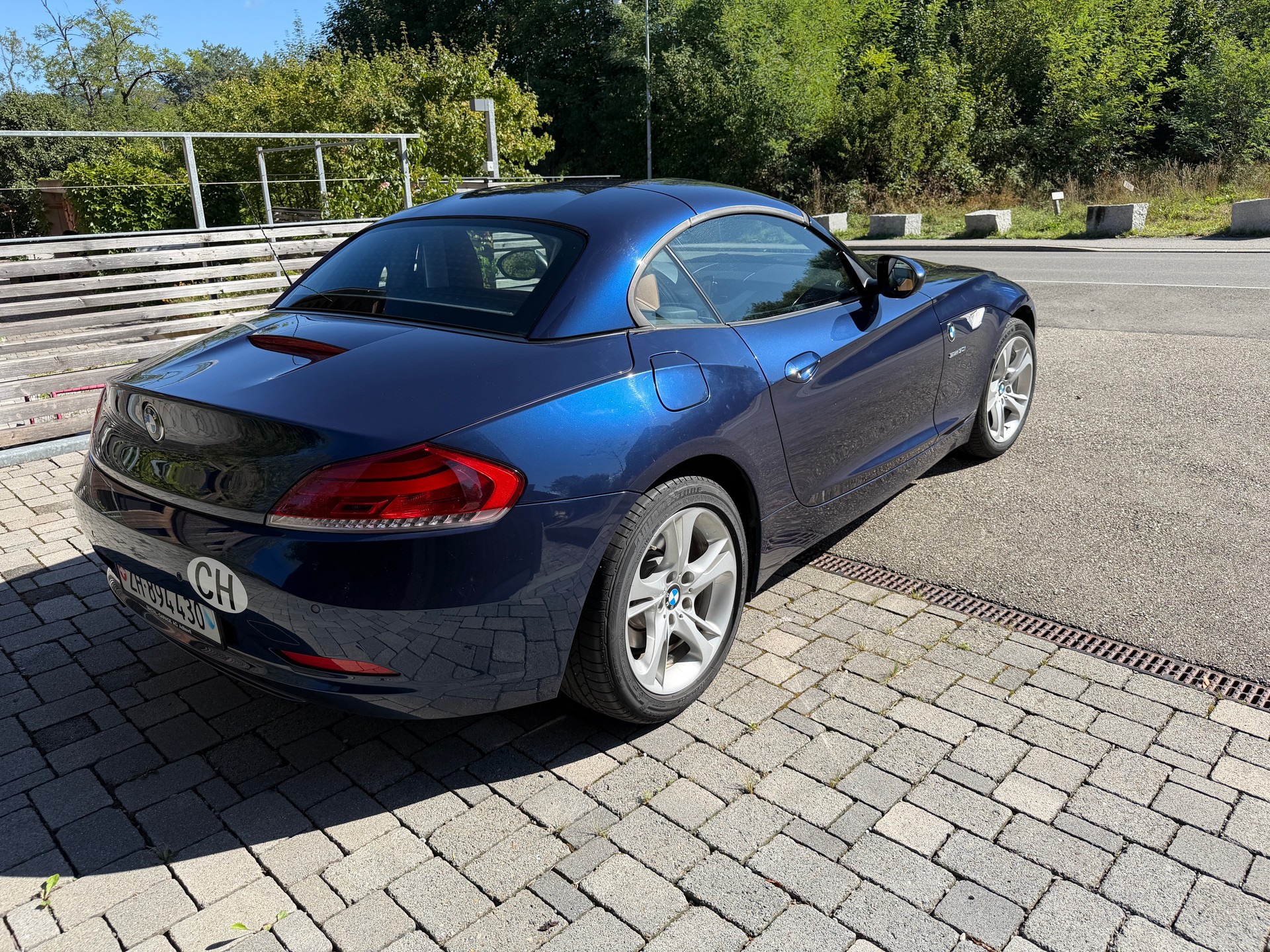 BMW 3.0i sDrive-image-3