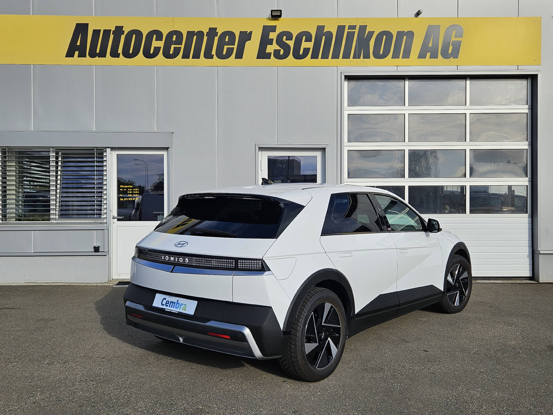 HYUNDAI Ioniq 5 84 kWh Amplia* Werksgarantie 5 Jahre ohne Kilometerbegrenzung * CH-Fahrzeug *-image-4