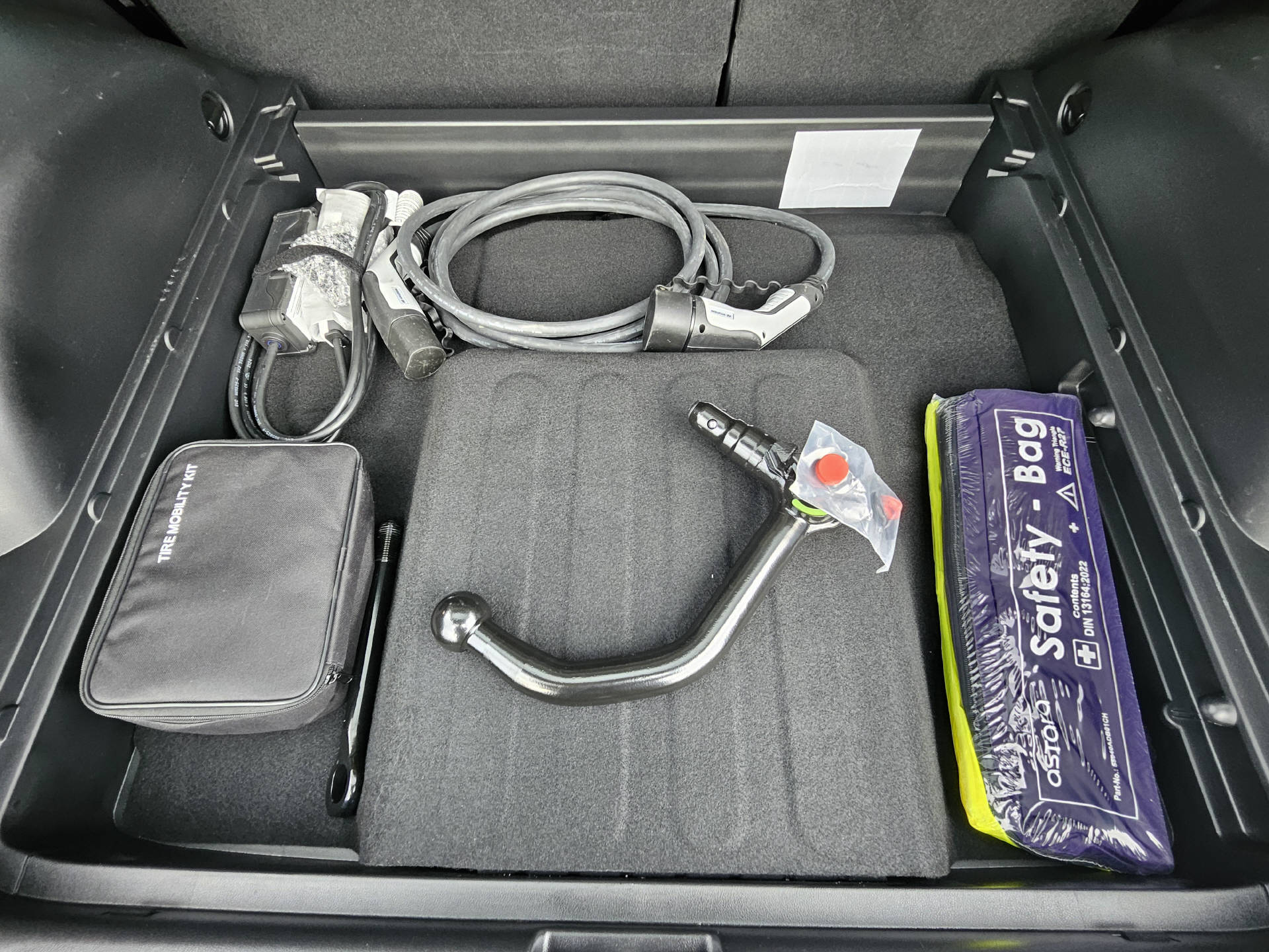 HYUNDAI Ioniq 5 84 kWh Amplia* Werksgarantie 5 Jahre ohne Kilometerbegrenzung * CH-Fahrzeug *-image-11