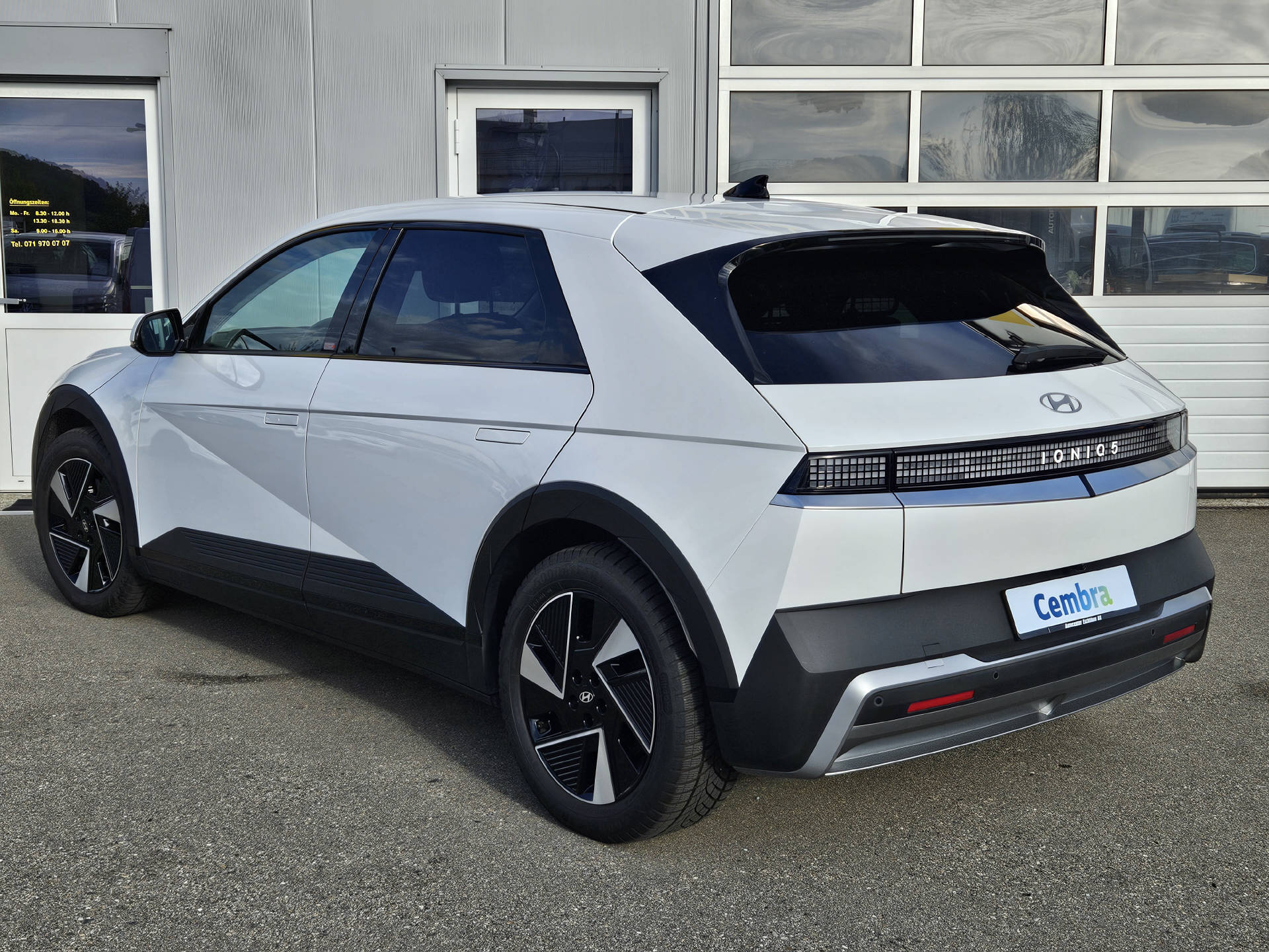 HYUNDAI Ioniq 5 84 kWh Amplia* Werksgarantie 5 Jahre ohne Kilometerbegrenzung * CH-Fahrzeug *-image-7