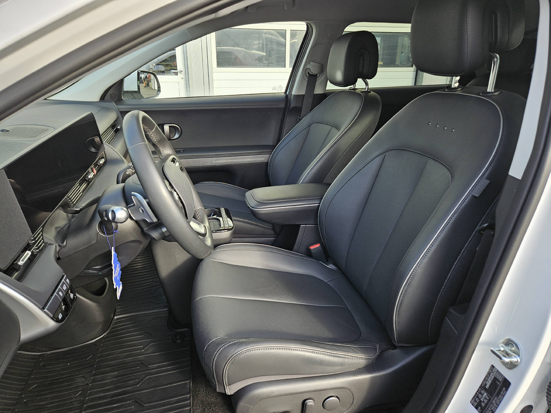HYUNDAI Ioniq 5 84 kWh Amplia* Werksgarantie 5 Jahre ohne Kilometerbegrenzung * CH-Fahrzeug *-image-12