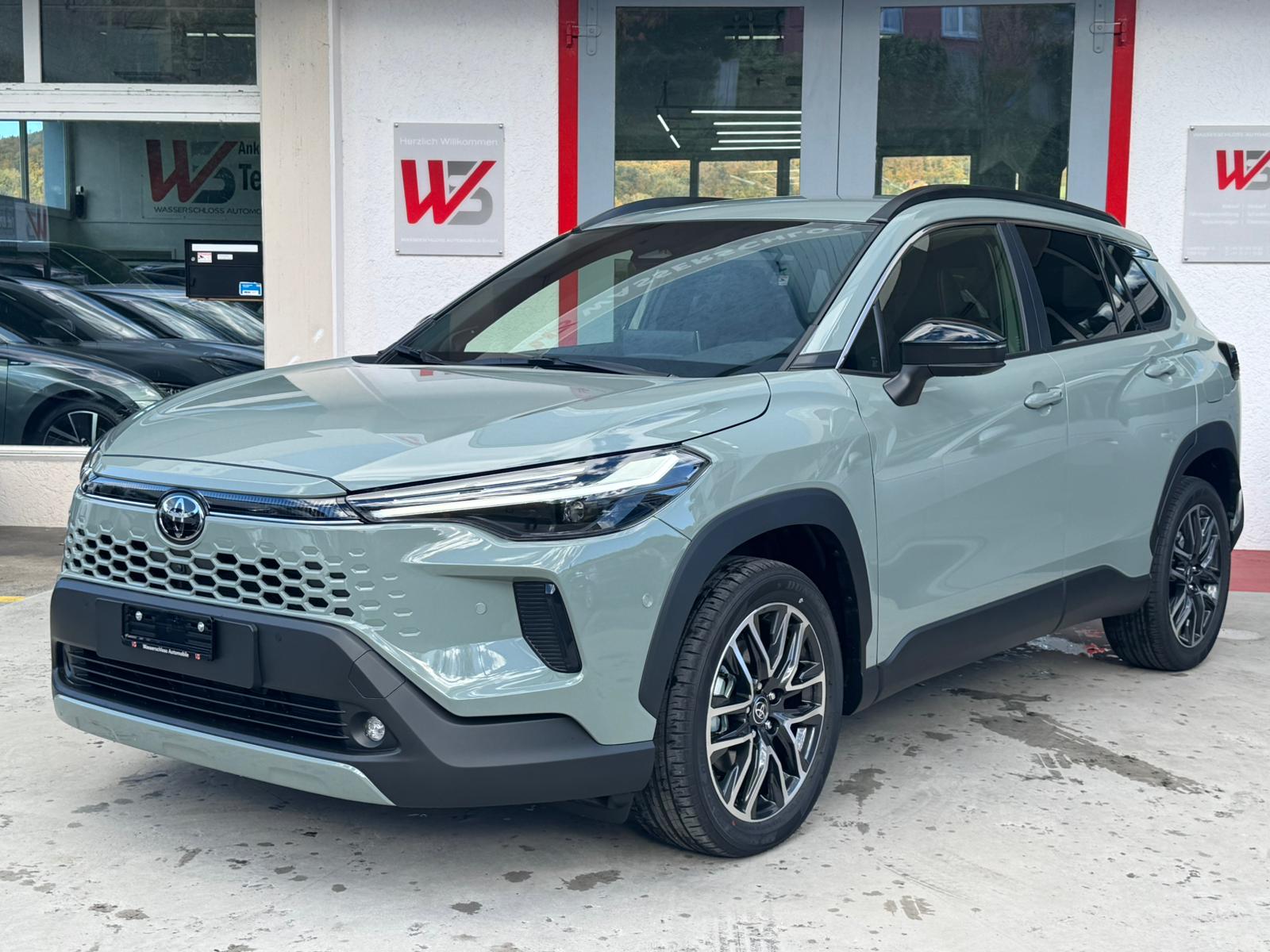 TOYOTA Corolla Cross 2.0 4WD Premium e-CVT 💥-showroom-element-1