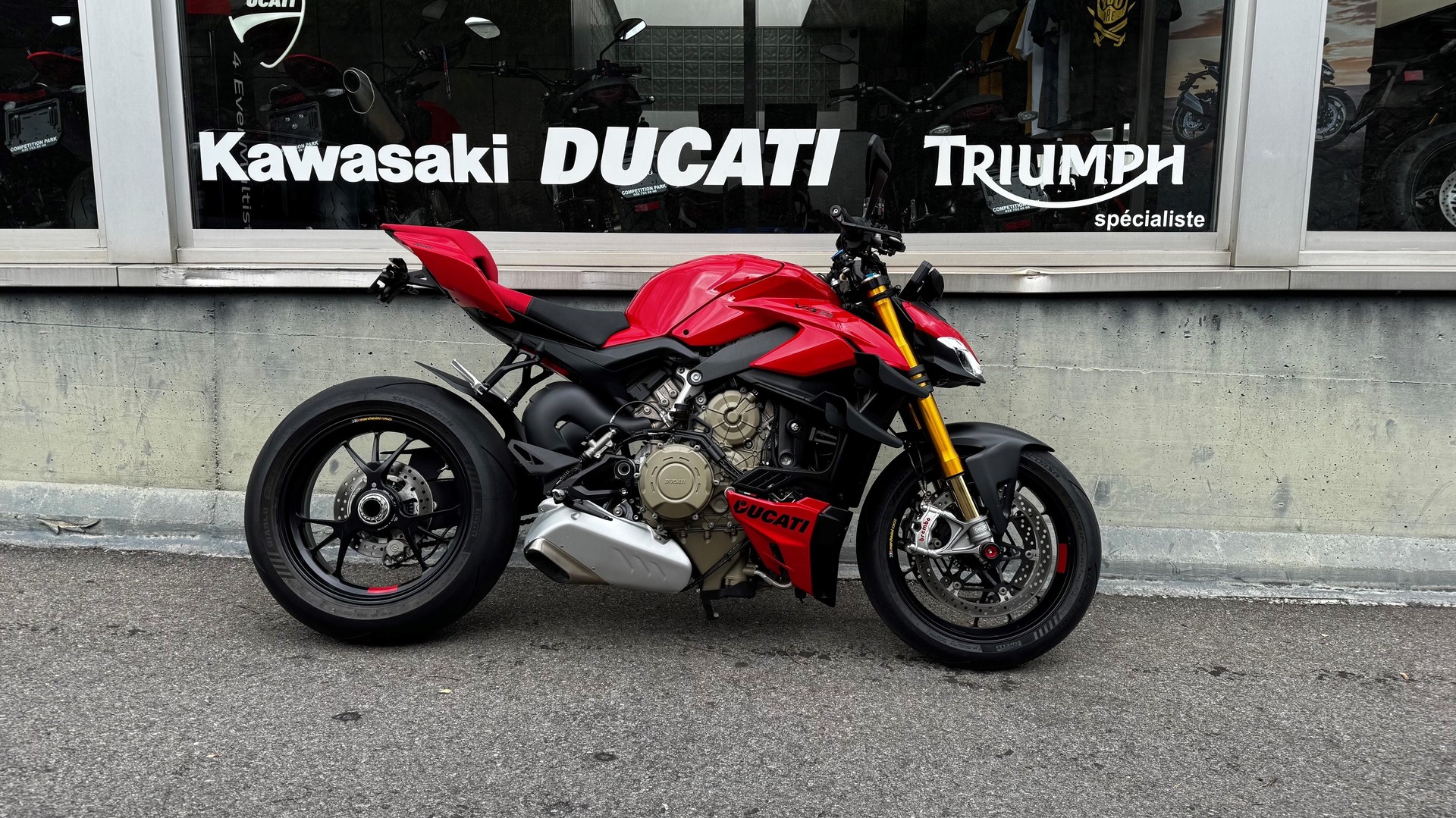 DUCATI Streetfighter V4 S-image-0