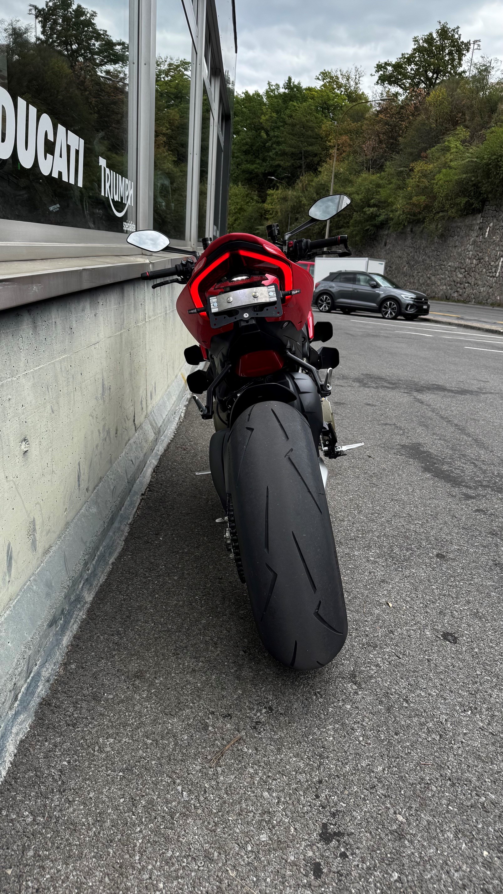 DUCATI Streetfighter V4 S-image-11