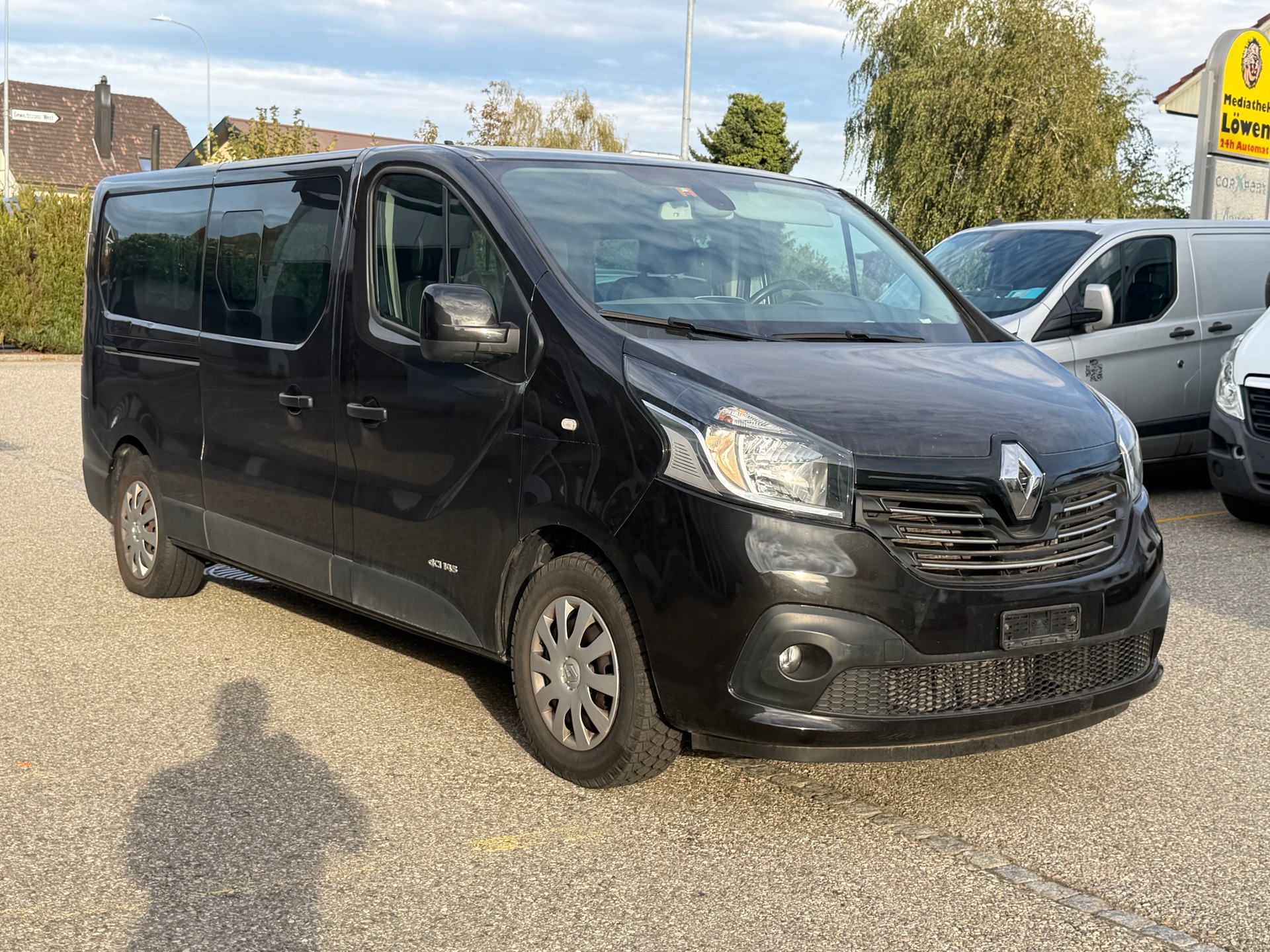 RENAULT Trafic ENERGY dCi 145 Grand Passenger Dynamique-showroom-element-2