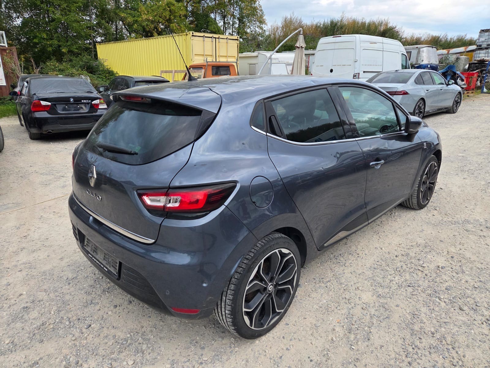 RENAULT Clio 1.2 16V T Swiss Edition EDC-image-5