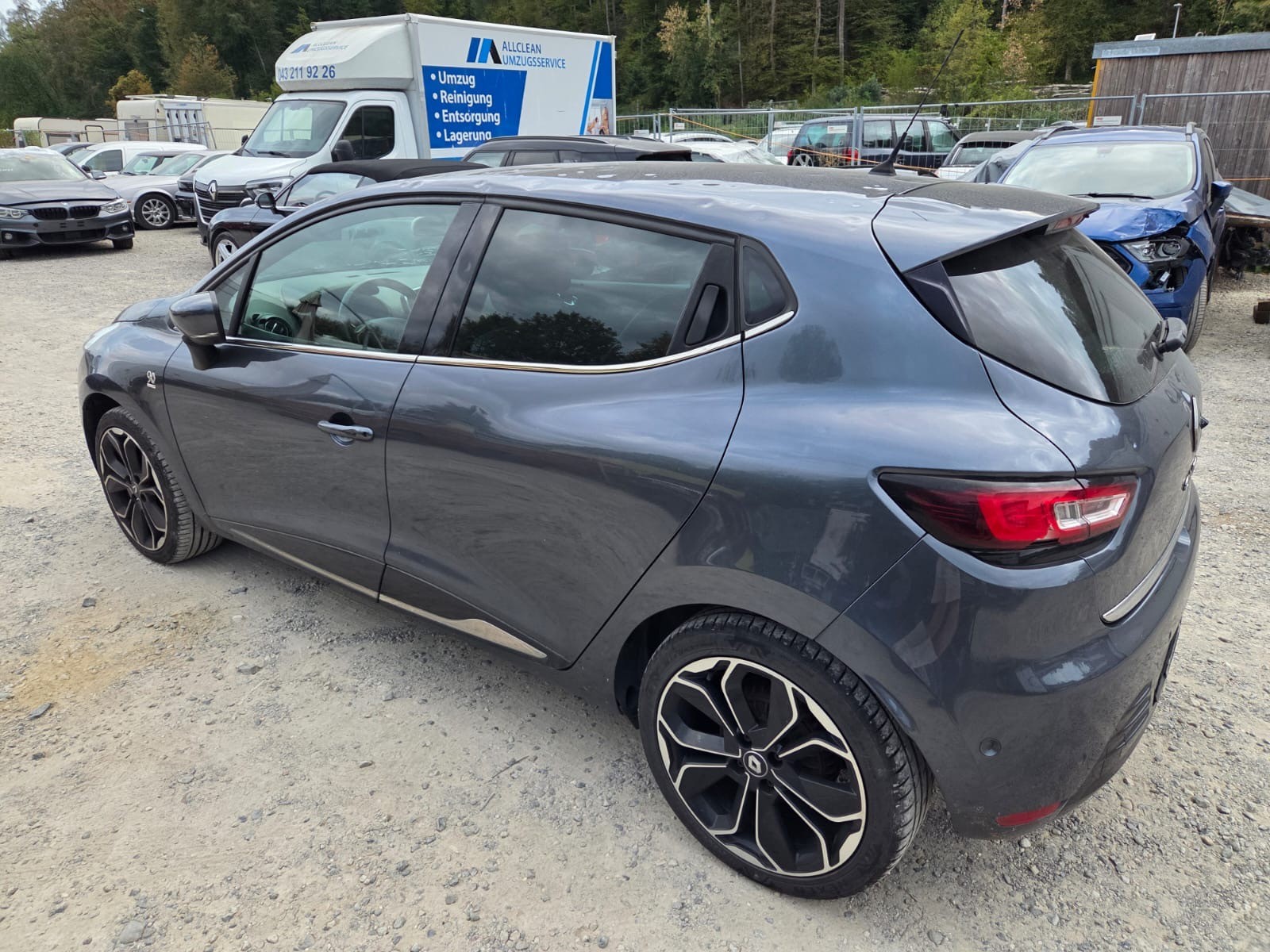 RENAULT Clio 1.2 16V T Swiss Edition EDC-image-6