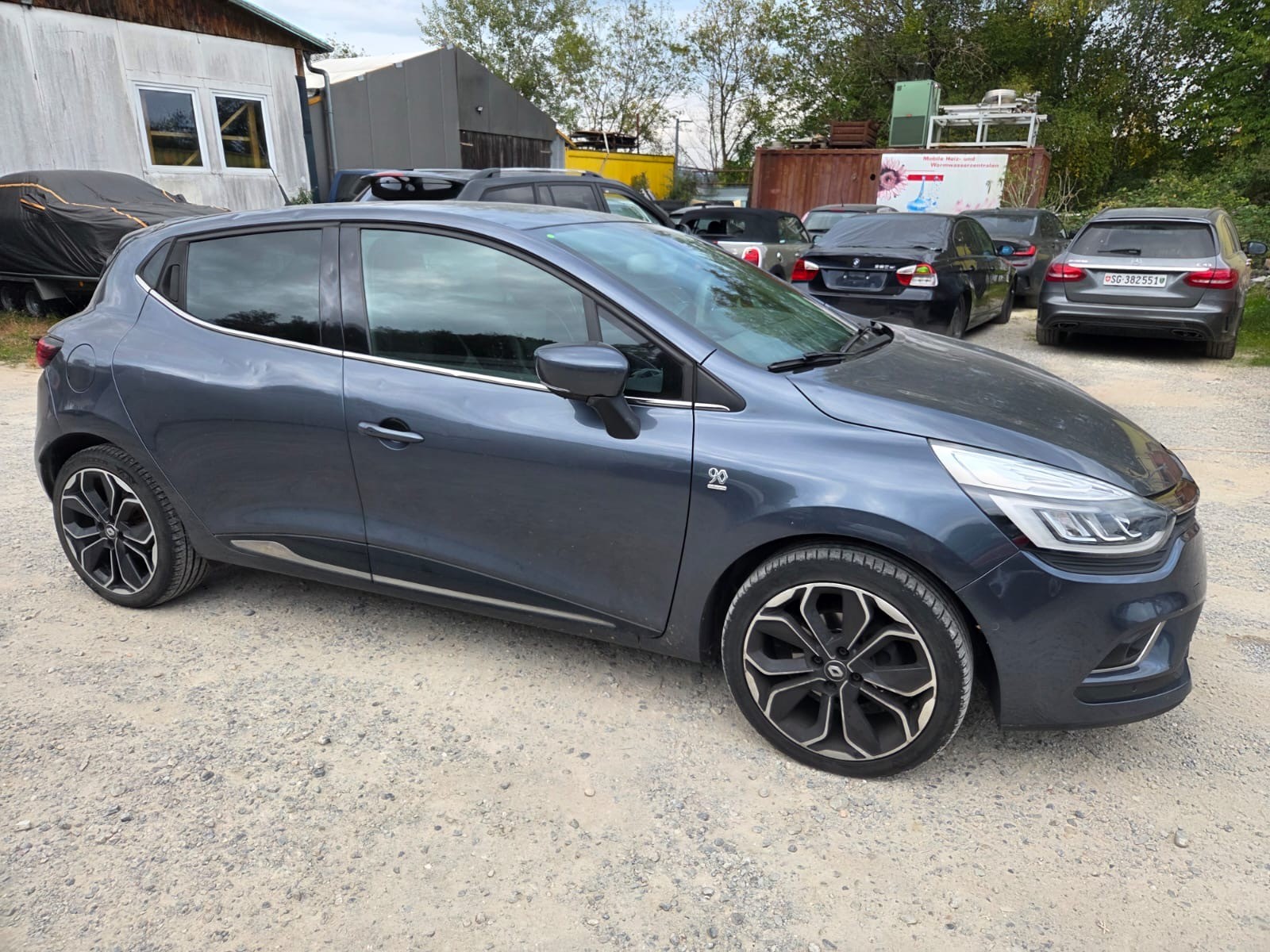 RENAULT Clio 1.2 16V T Swiss Edition EDC