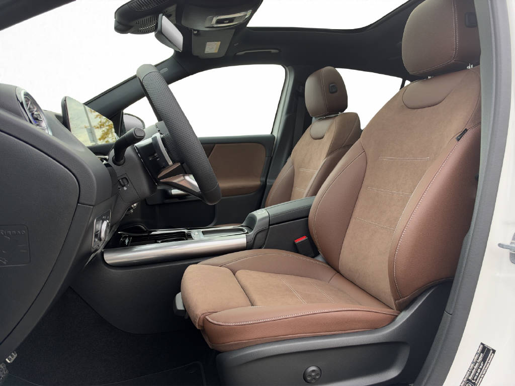 MERCEDES-BENZ GLA 250 AMG Line 4Matic Swiss Star-image-10