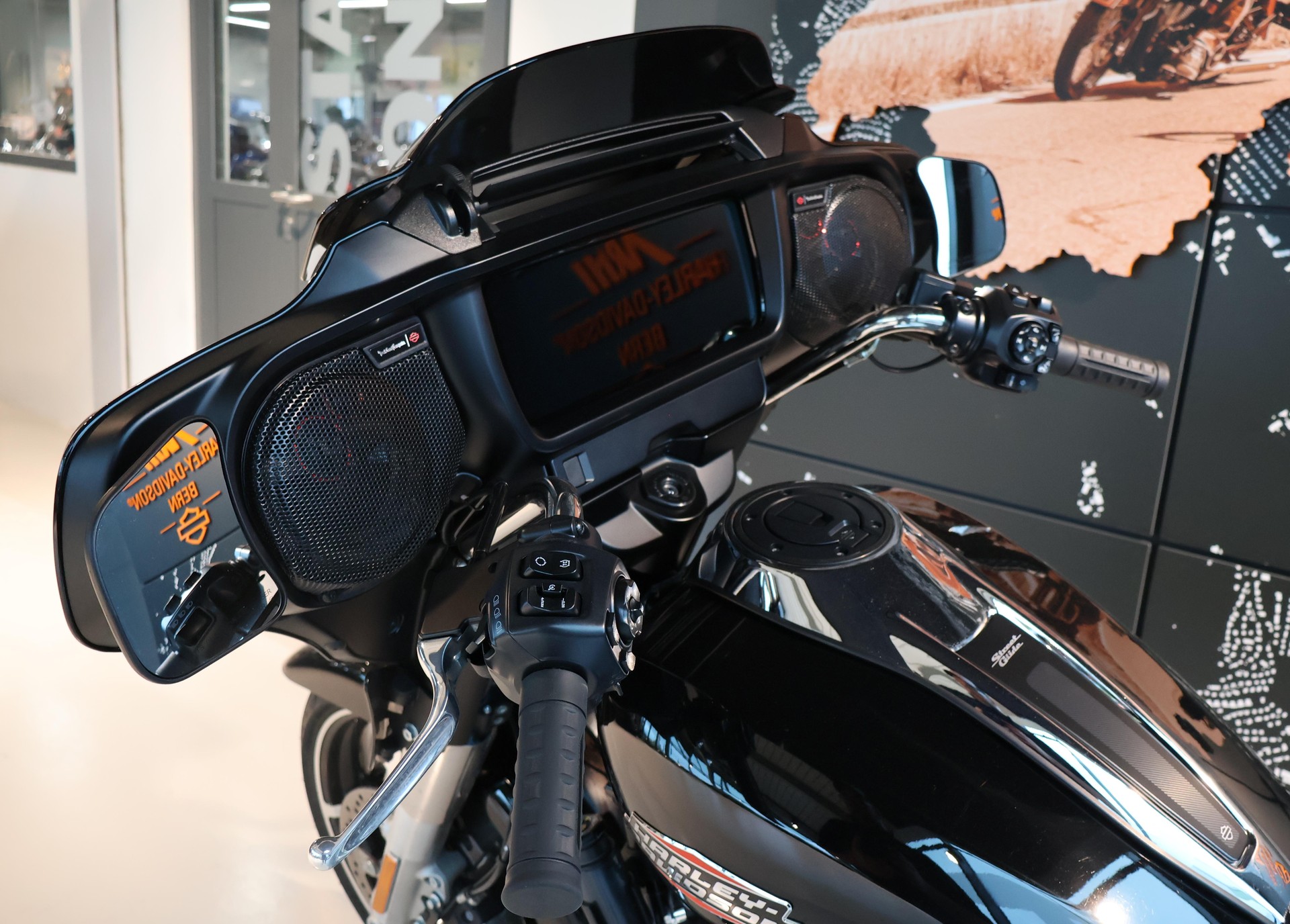 HARLEY-DAVIDSON FLHX Street Glide 117-image-4